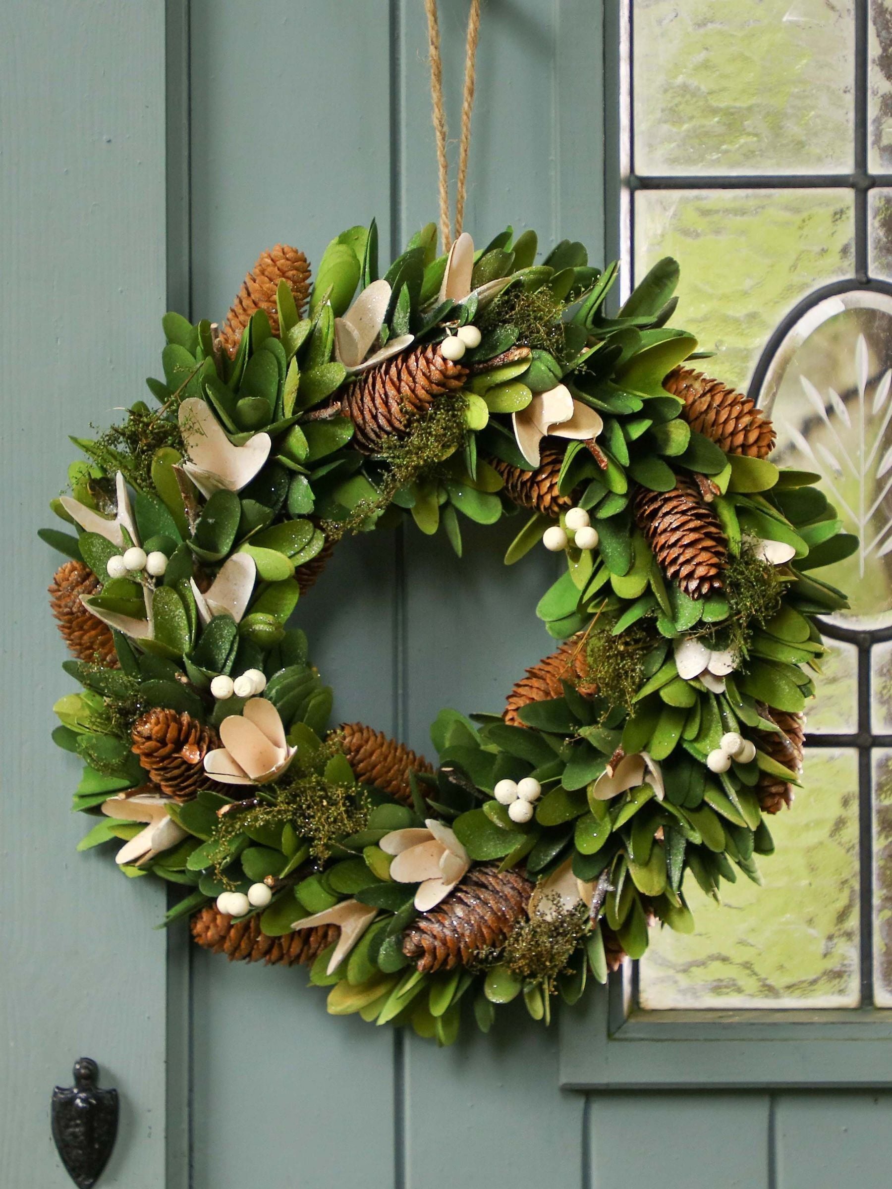 Dibor Evergreen Woodchip wreath 36cm, UK version