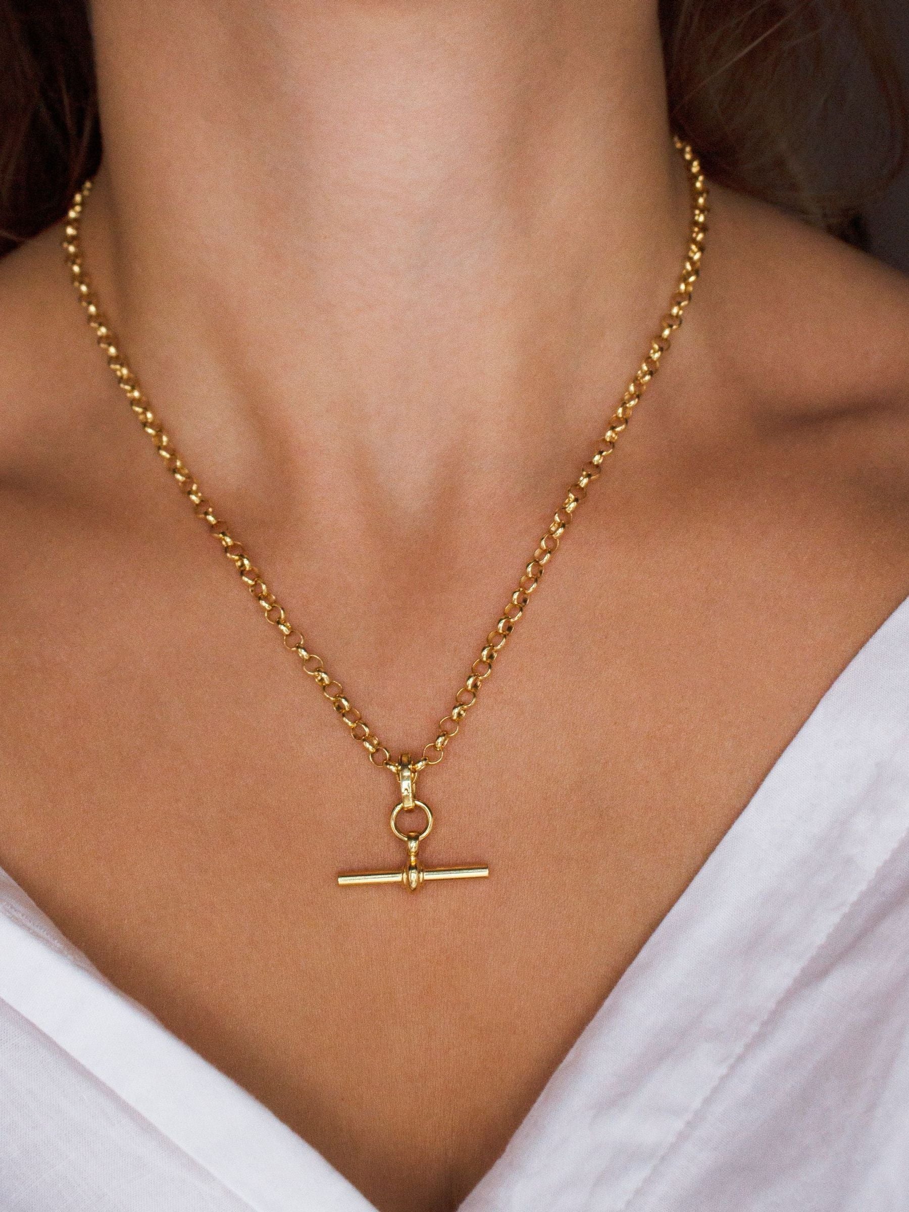 Carrie Elizabeth gold tone T bar chain necklace 18 inch (British brand)