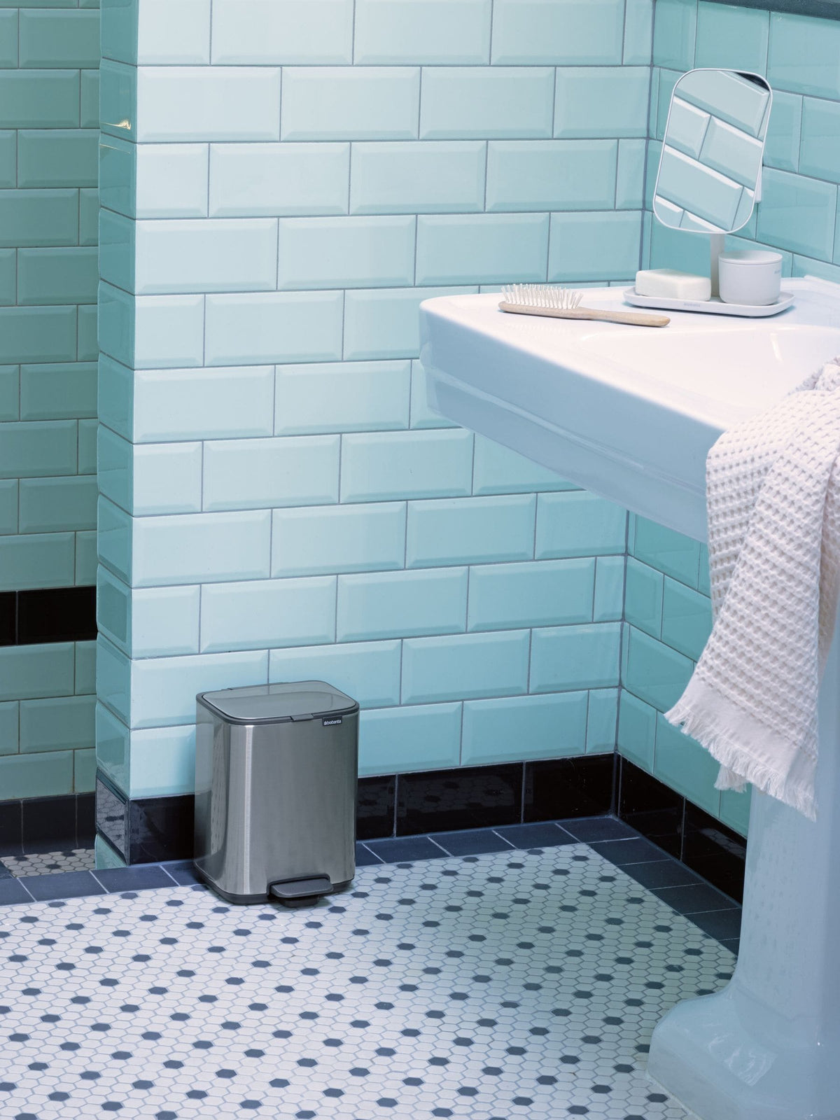 Brabantia Matt Steel Fingerprint Proof Bo Pedal Bin 4L