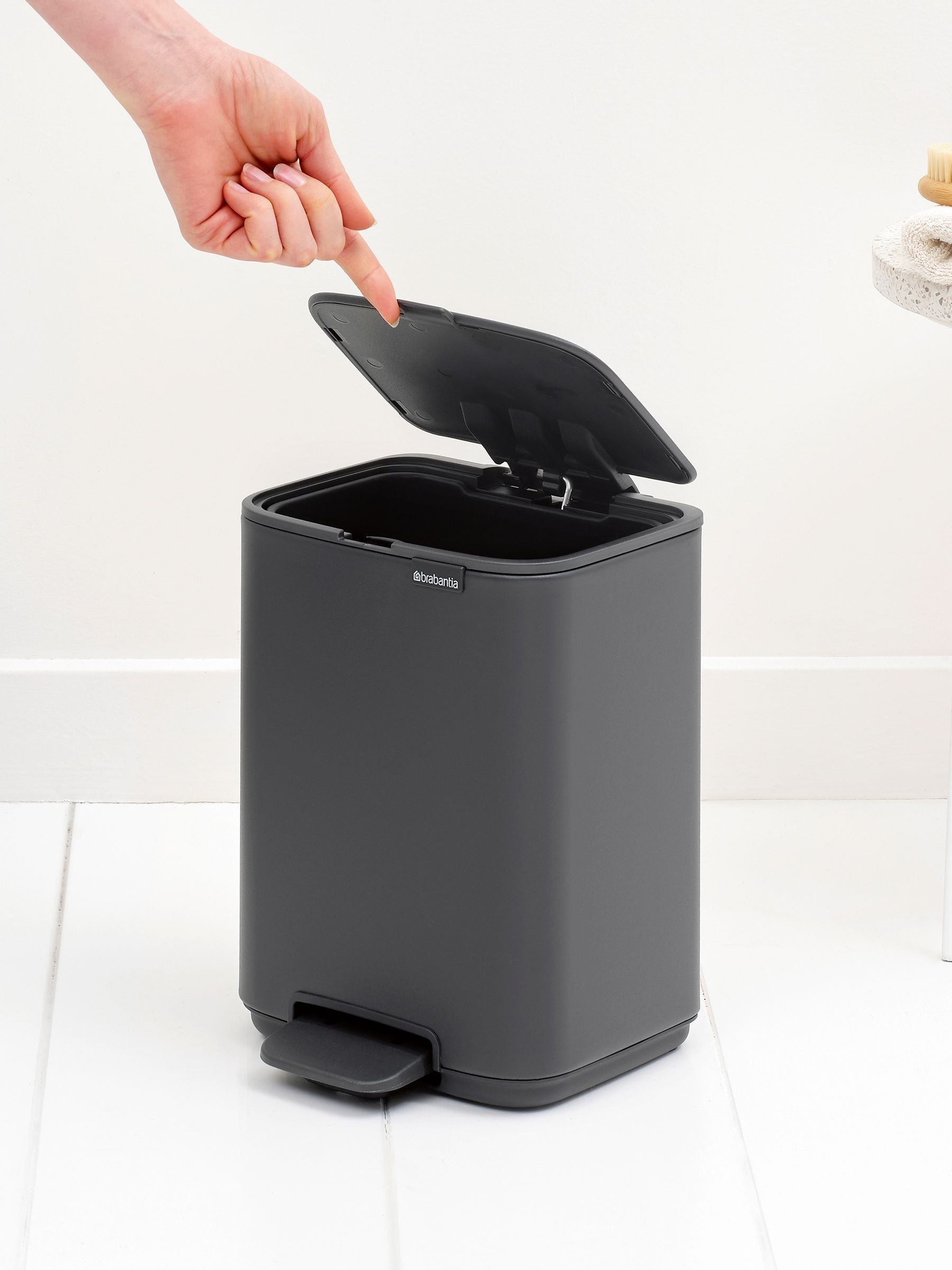 Brabantia Mineral Infinite Grey Bo Pedal Bin 4L