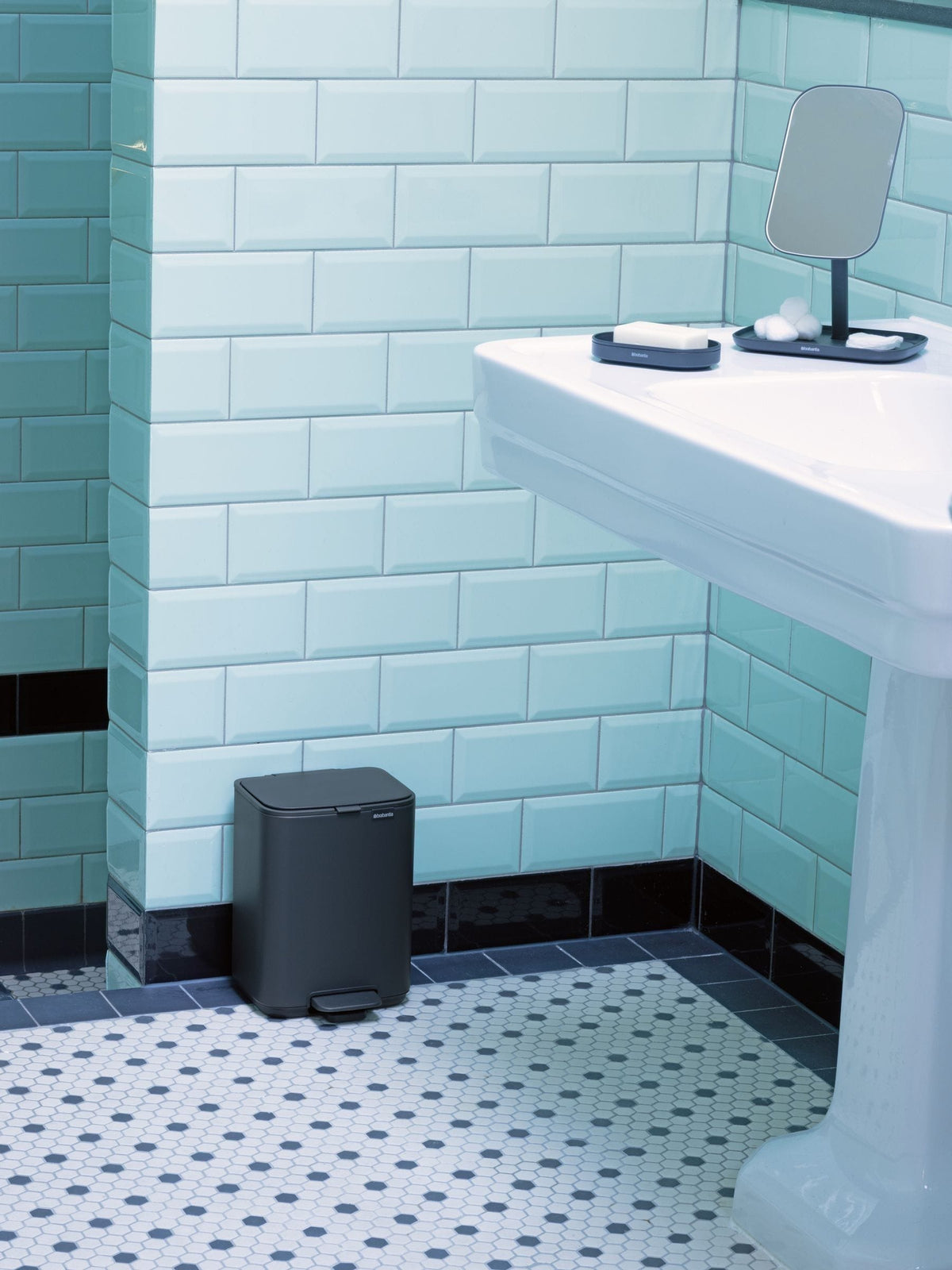 Brabantia Mineral Infinite Grey Bo Pedal Bin 4L