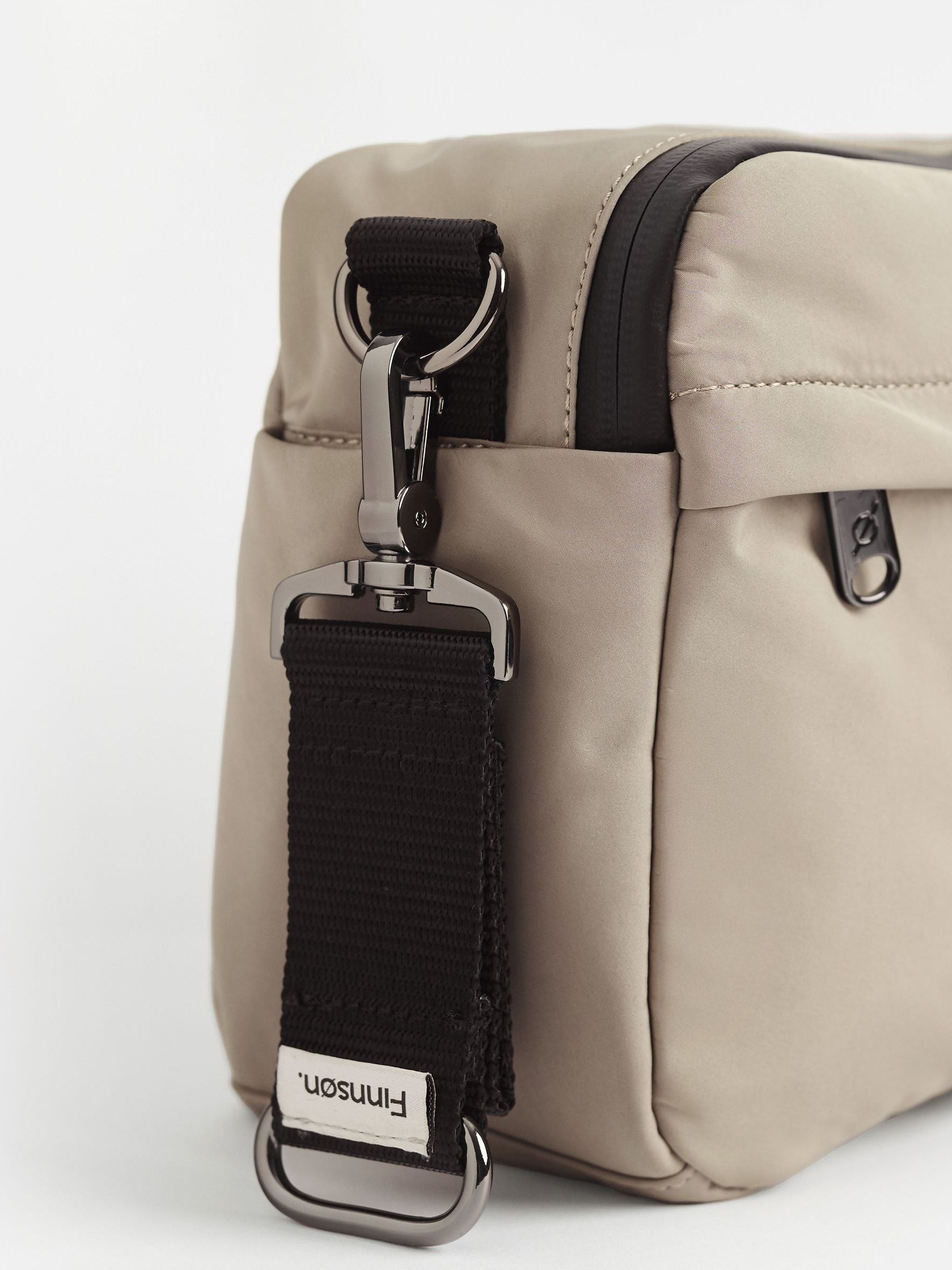 Finnson Frida stroller organiser taupe with clips, UK version