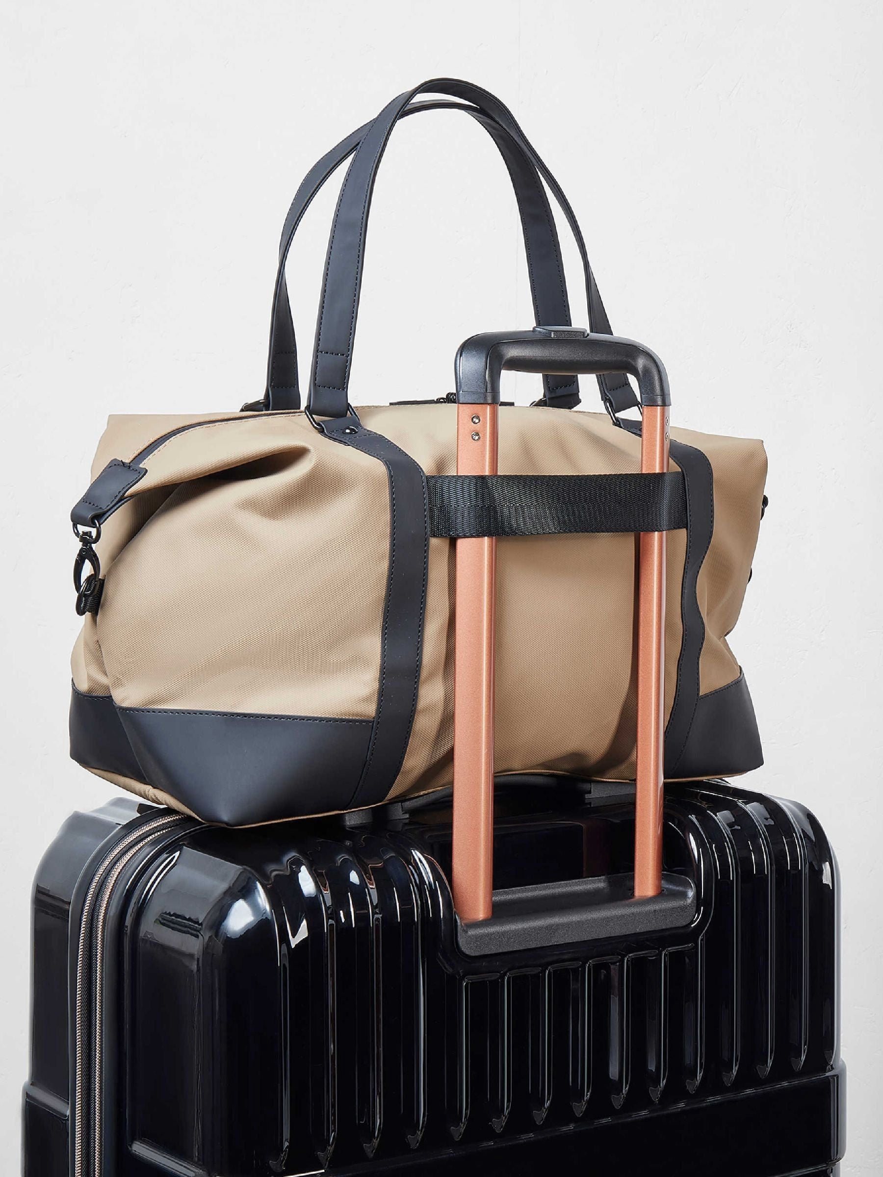 Rock Luggage Harper Medium holdall in nude - British product