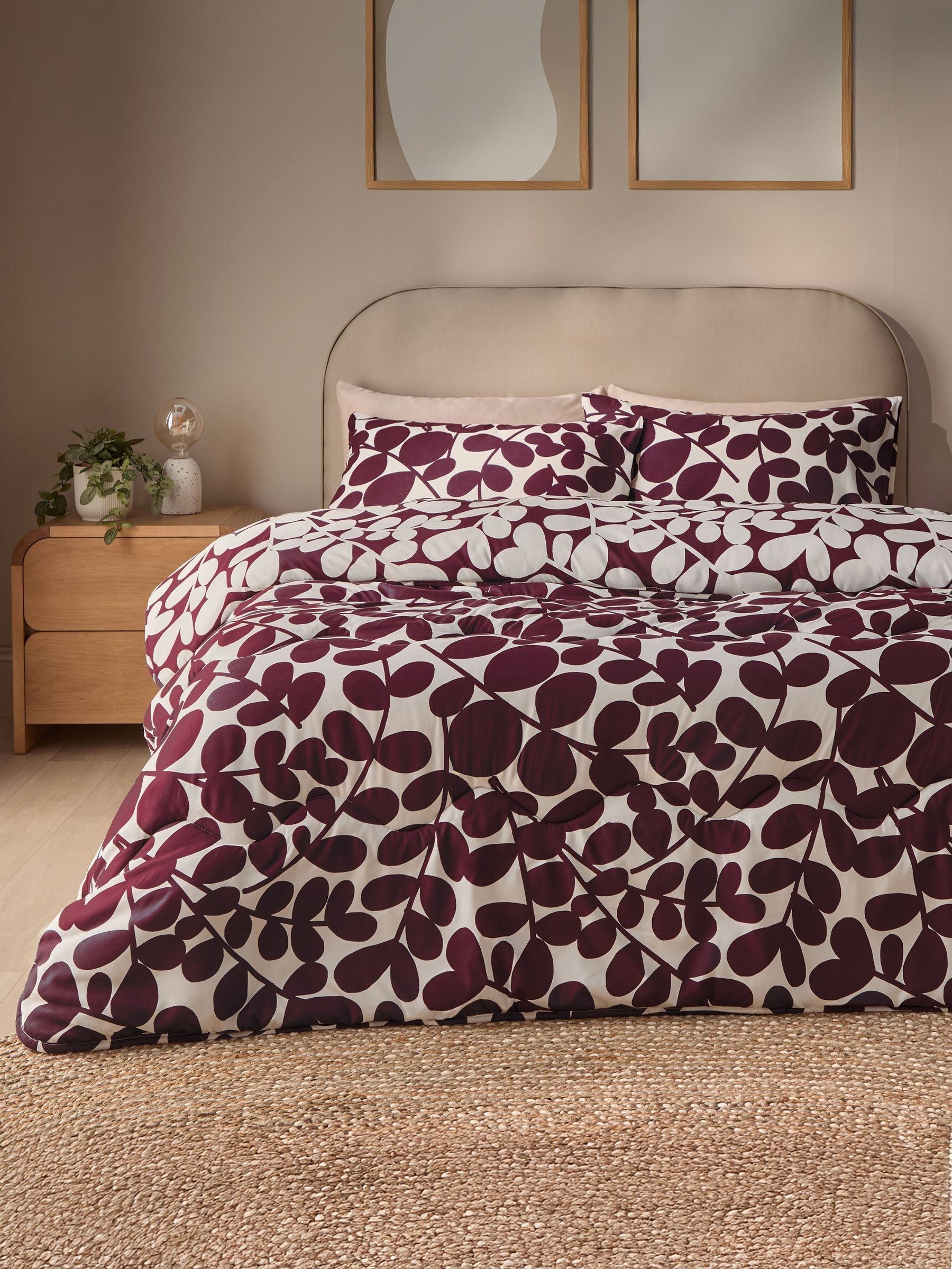 Silentnight leaf print coverless duvet set 10.5 tog - British product