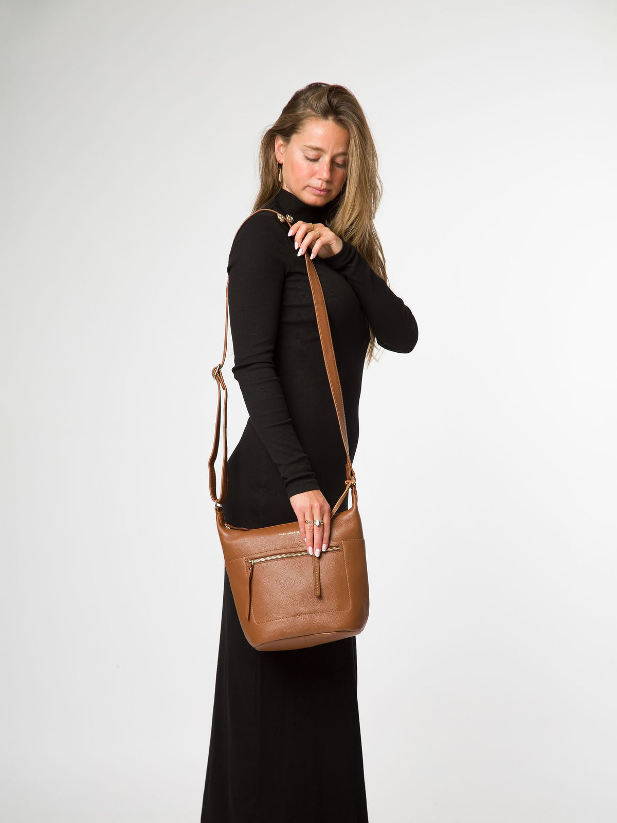 Pure Luxuries London brown leather Wittering shoulder bag - British product