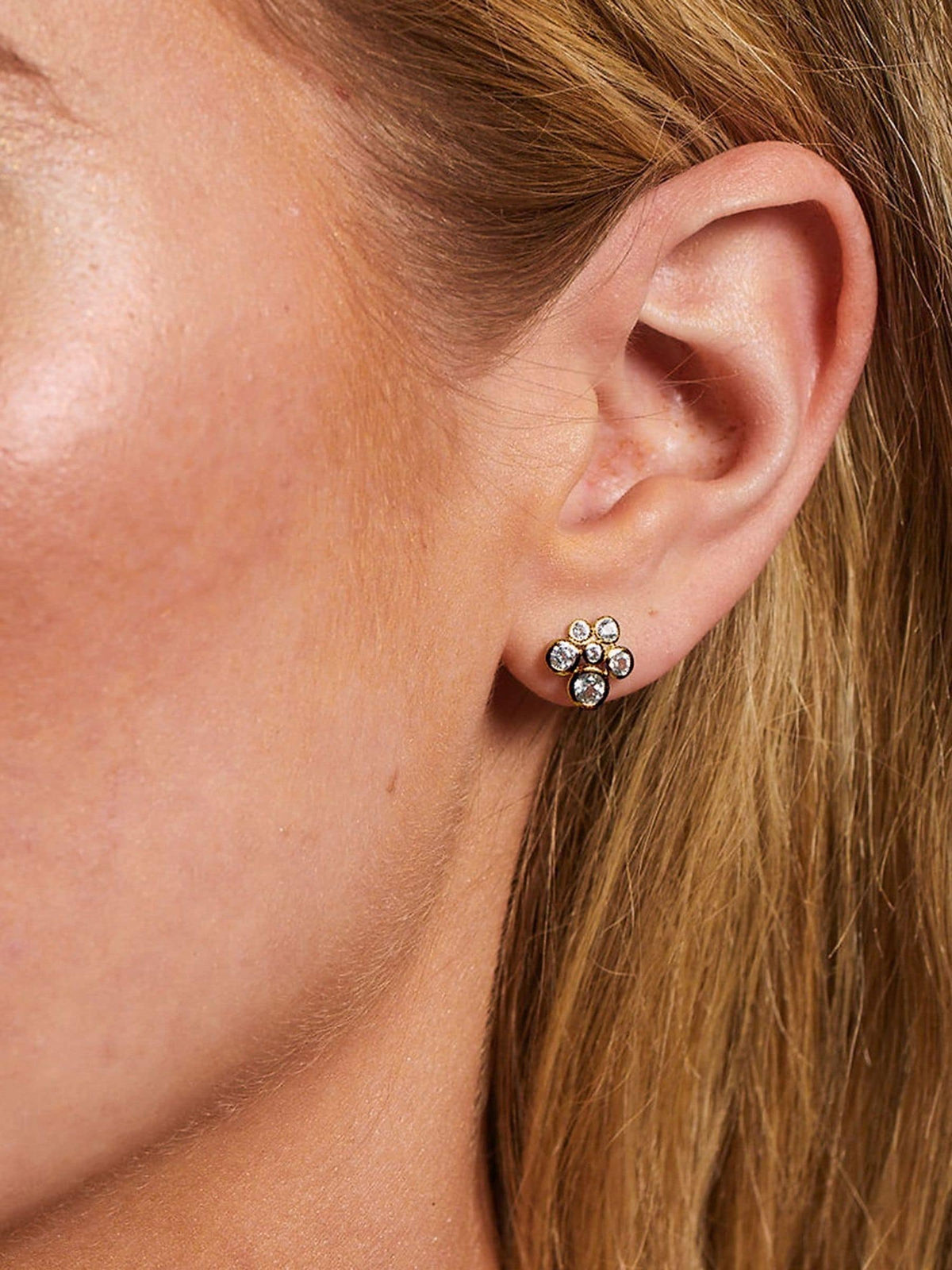 Hot Diamonds cluster earrings with white topaz and diamond - British product