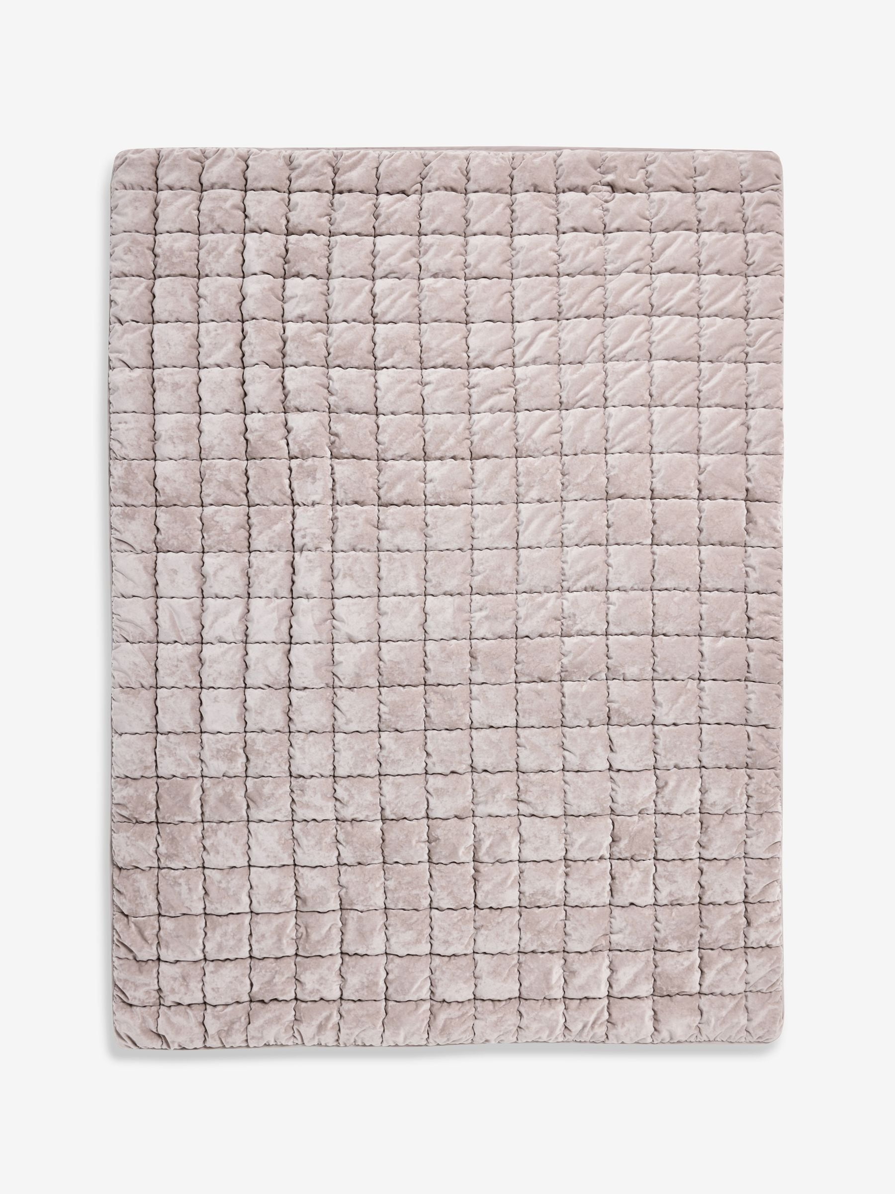 Natural Darcie quilted bedspread in champagne velvet (British brand)