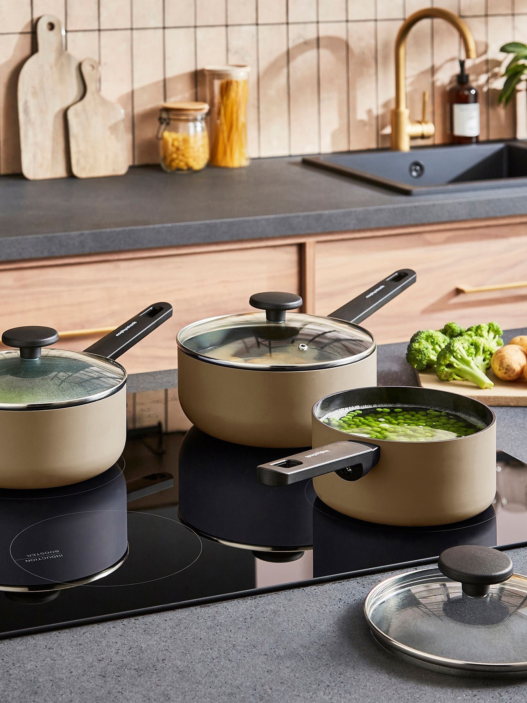 Morphy Richards 3-piece cream aluminium saucepan set - British product