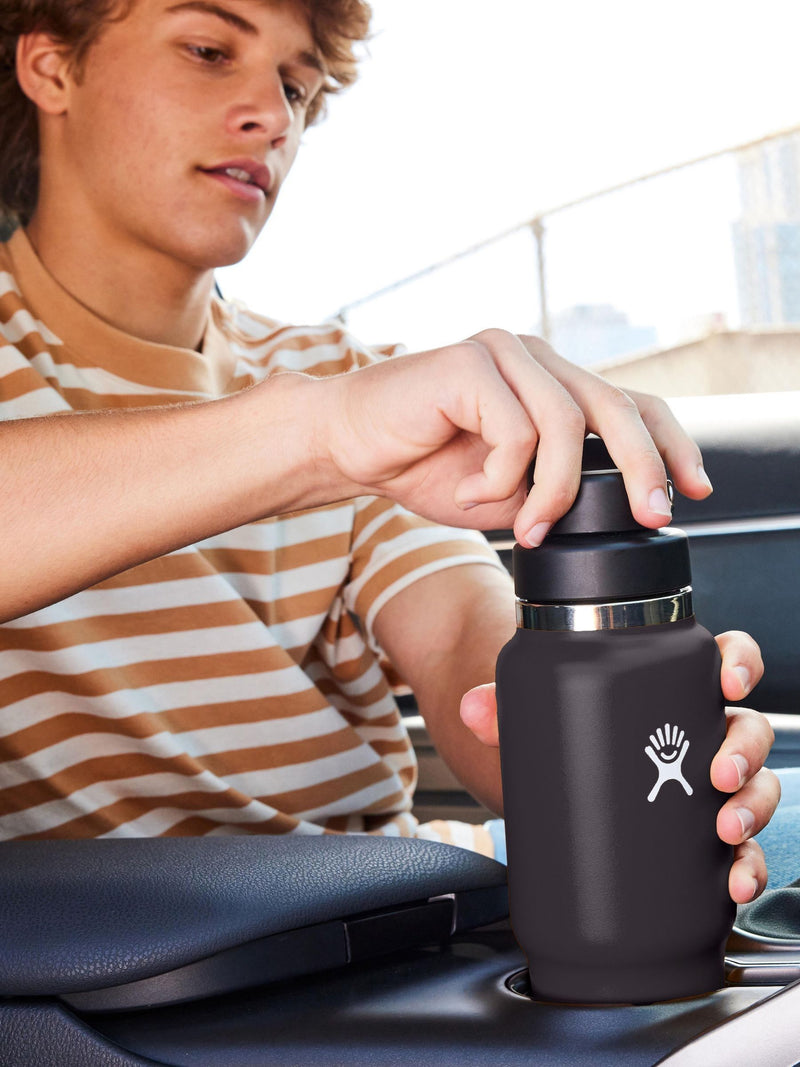 Hydro Flask 32oz travel bottle with straw cap, UK version