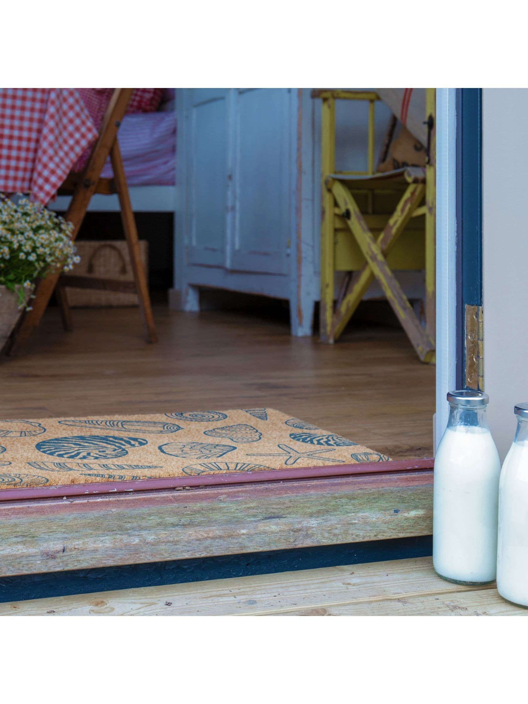 Artsy Mats Brown Shells doormat 60x40cm, UK version