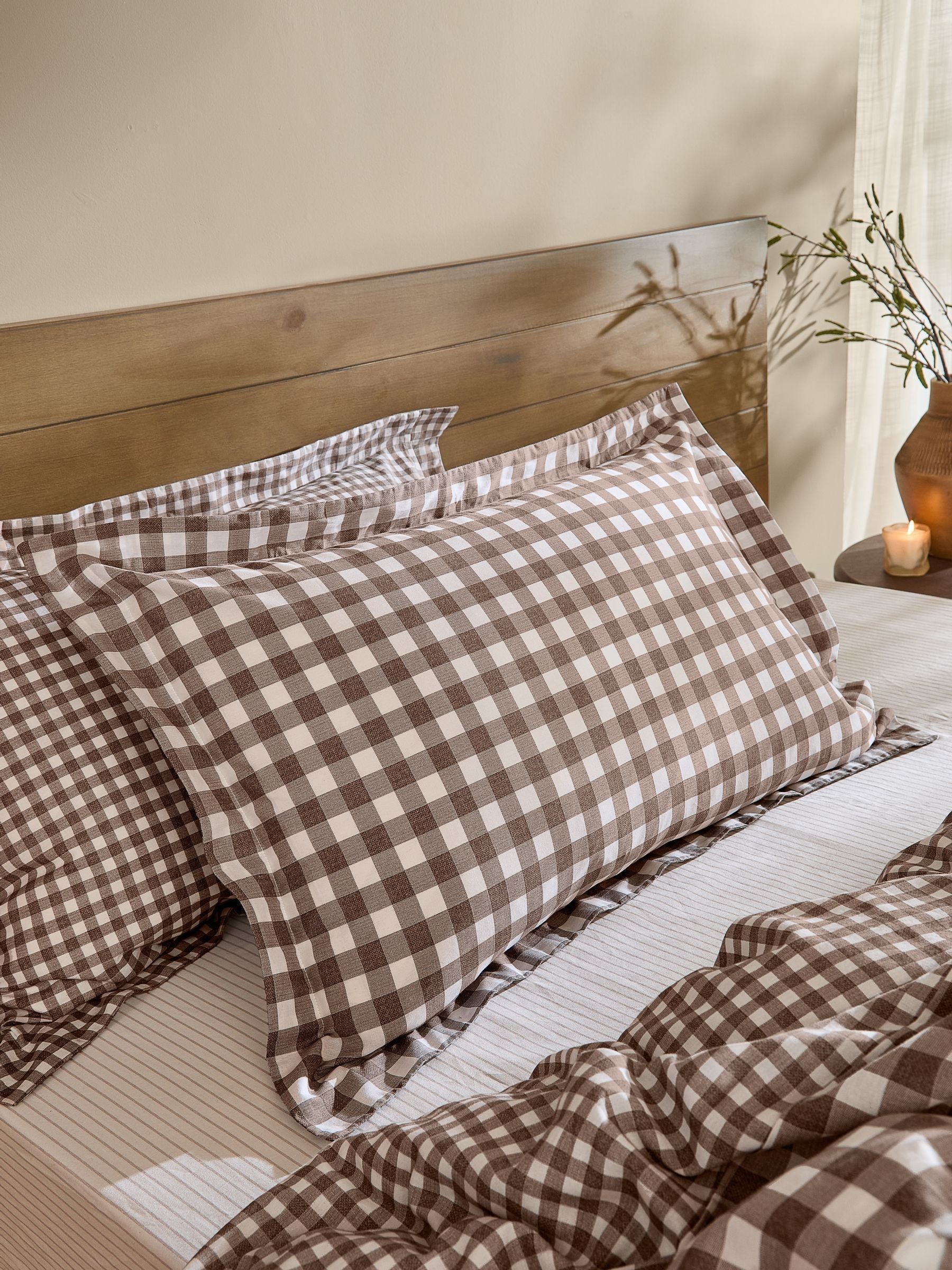 Yard pillowcases chocolate check Oxford pair, UK version