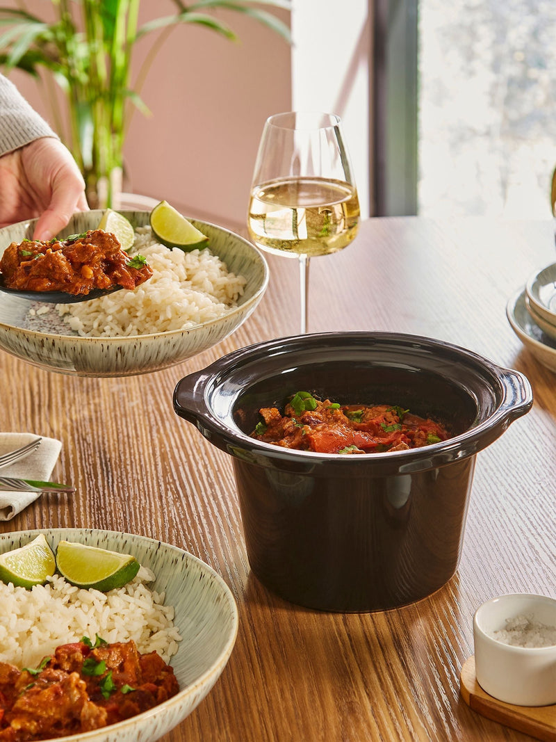 Morphy Richards round slow cooker 1.5L, imported from the UK