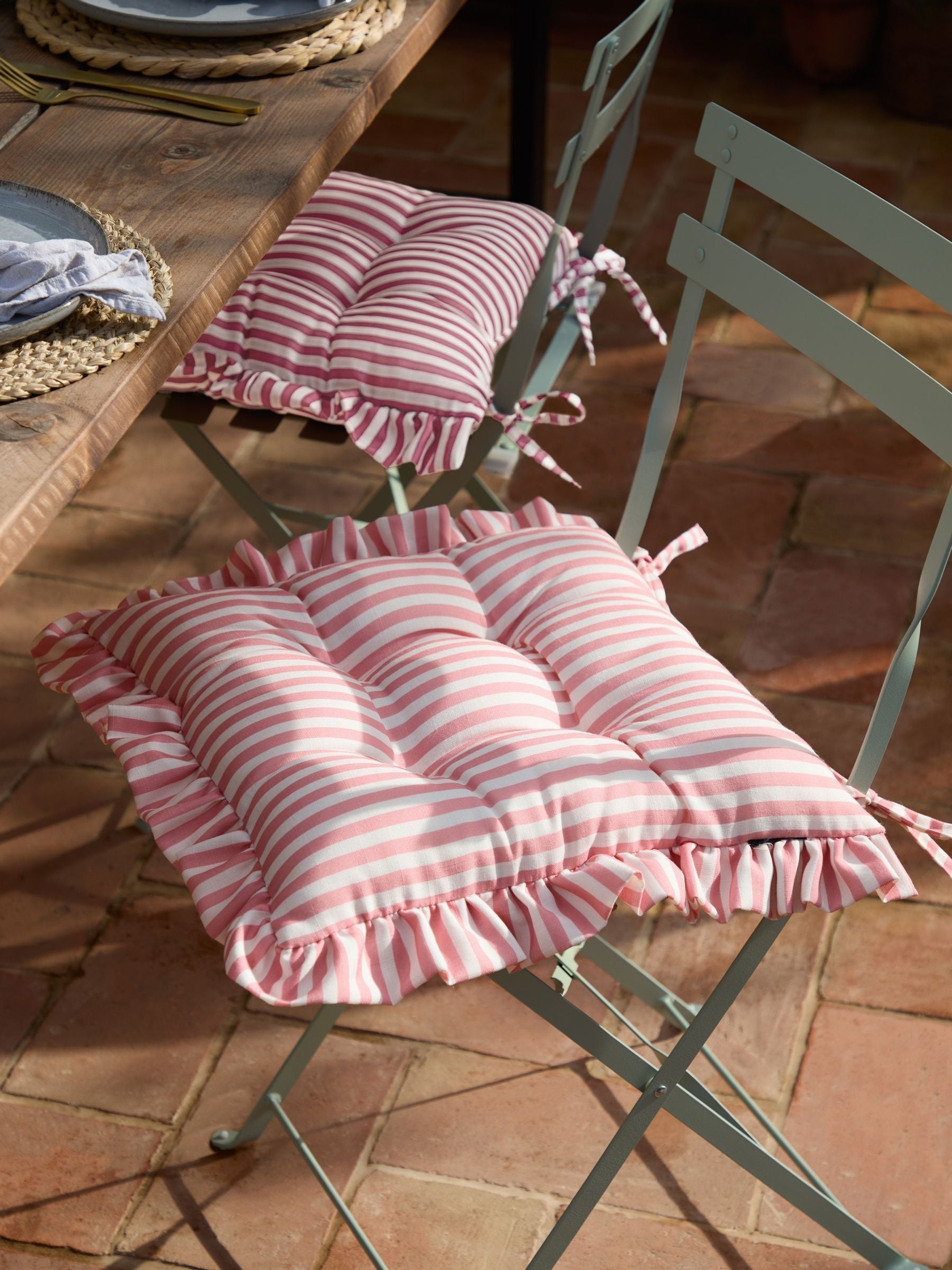 Wylder Set of 2 Green Millie Ruffle Seat Pads 40x40cm