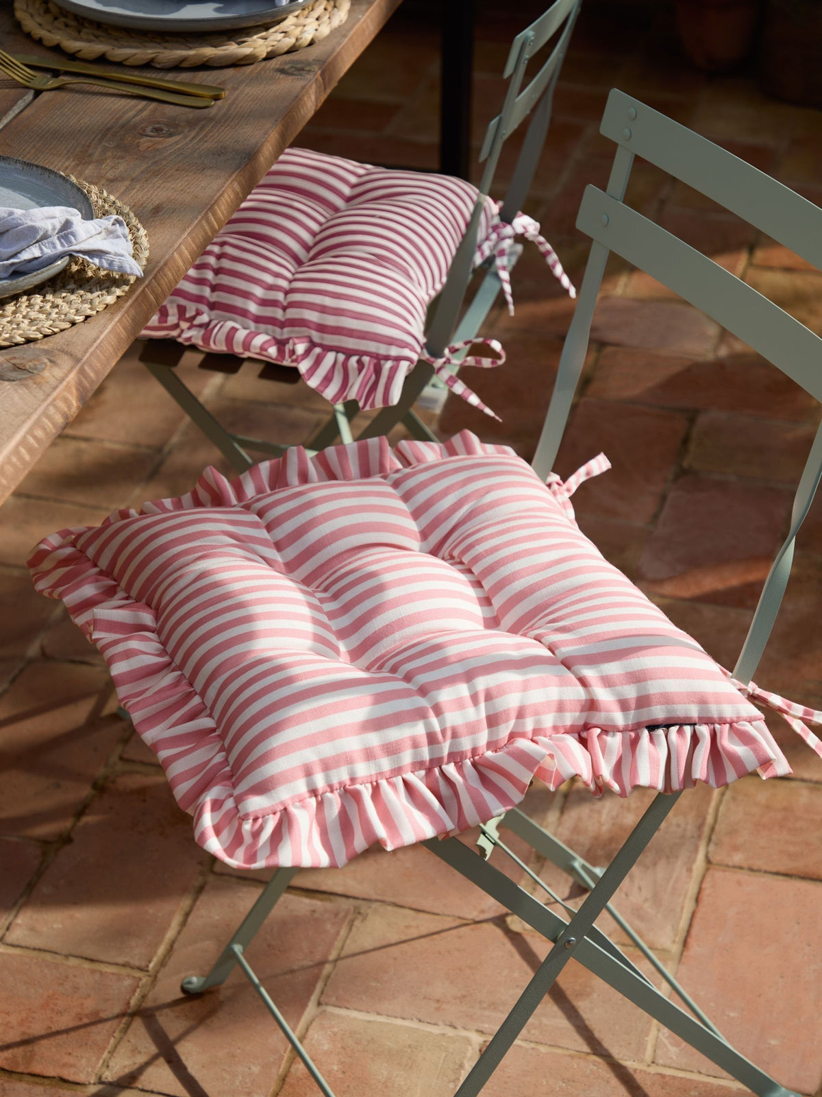Wylder Set of 2 Green Millie Ruffle Seat Pads 40x40cm