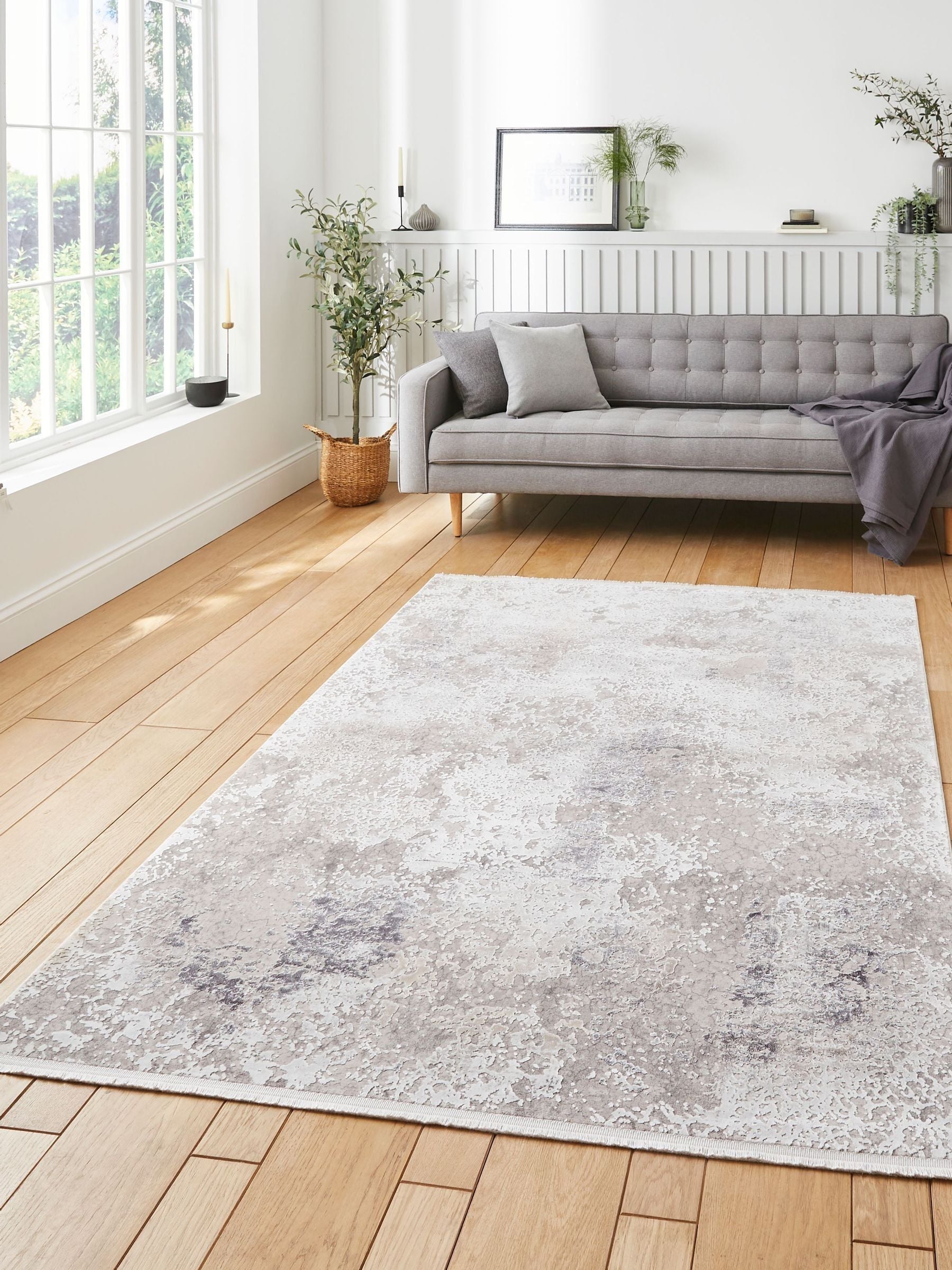 Think Rugs modern abstract rug beige Bellagio 9196, imported from the UK