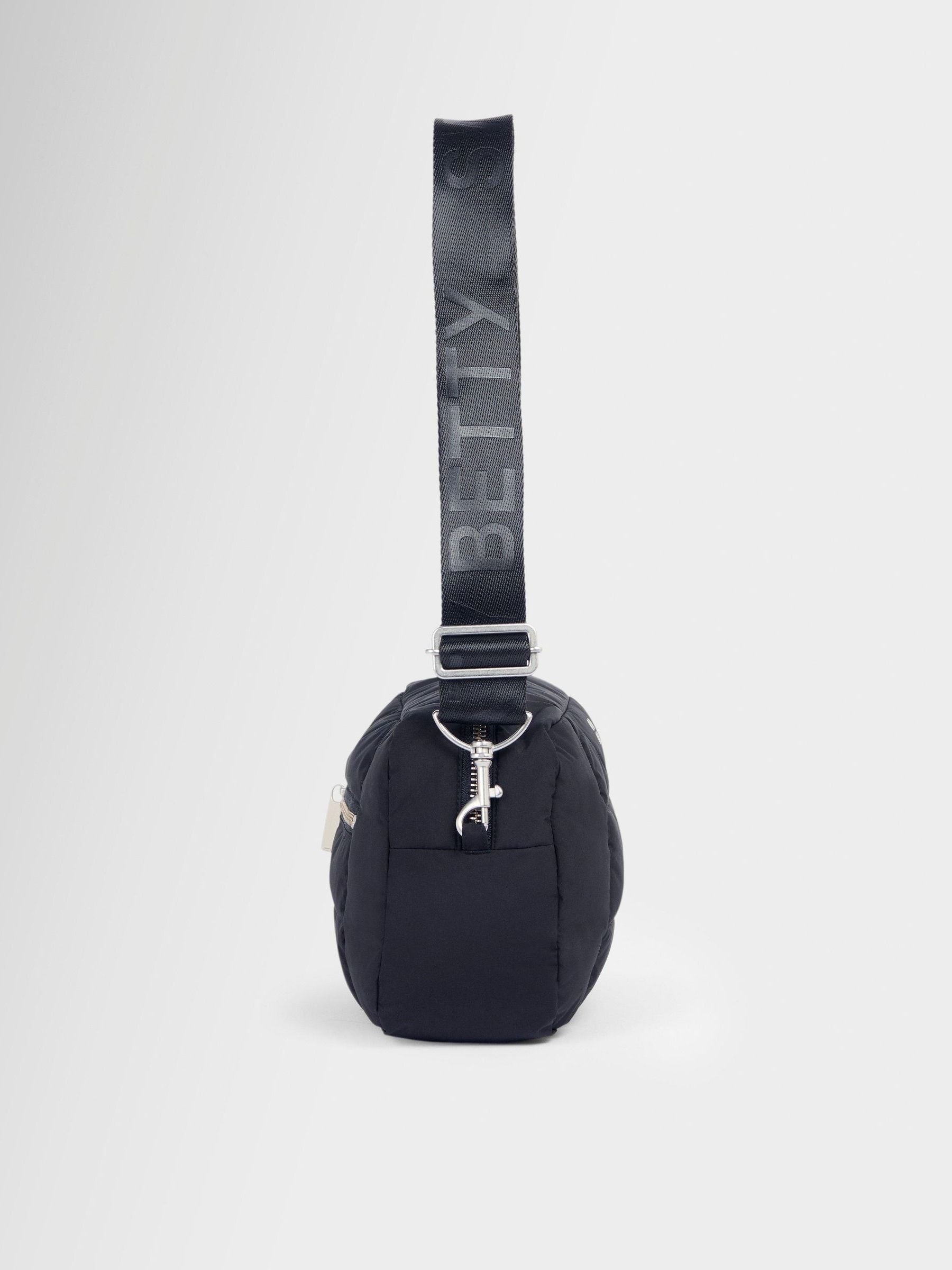 Sweaty Betty Nimbus Roam cross-body bag black (British brand)