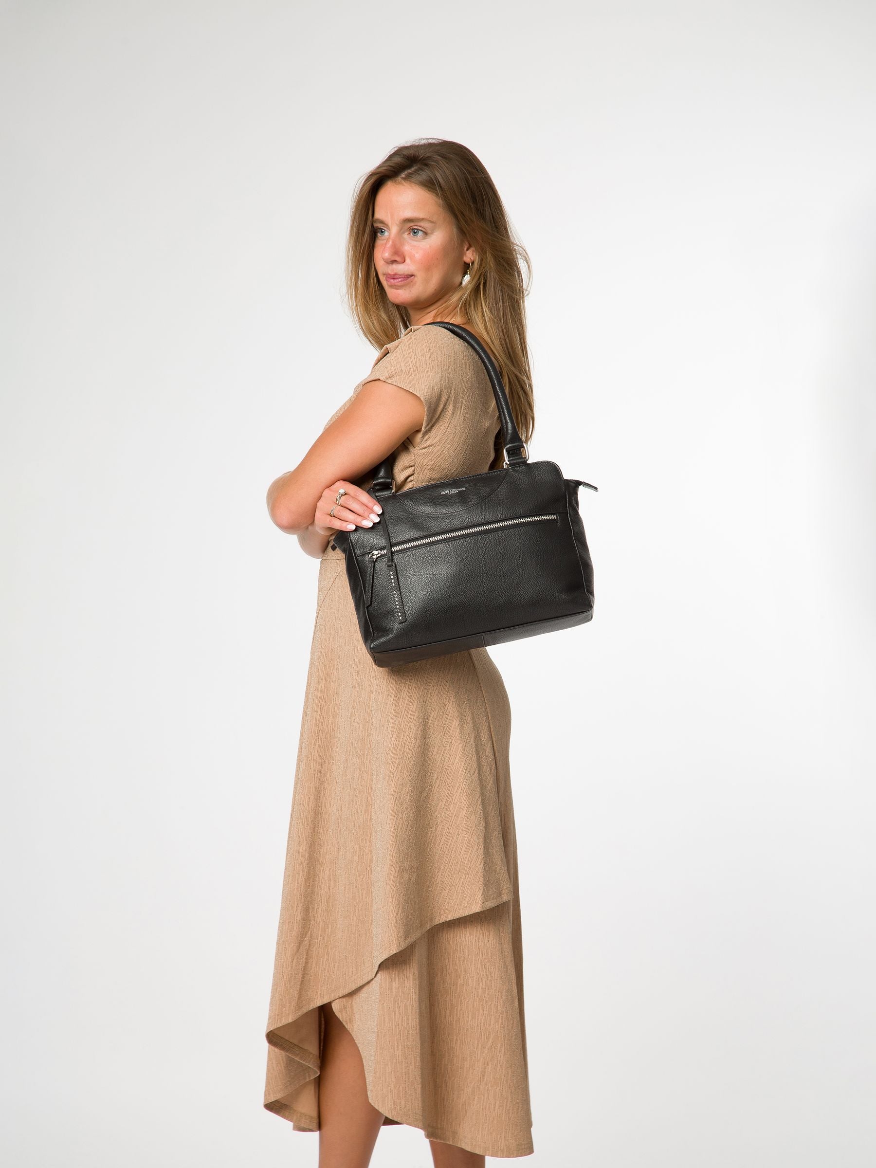 Pure Luxuries London brown Mooki leather handbag 24x32cm - British product