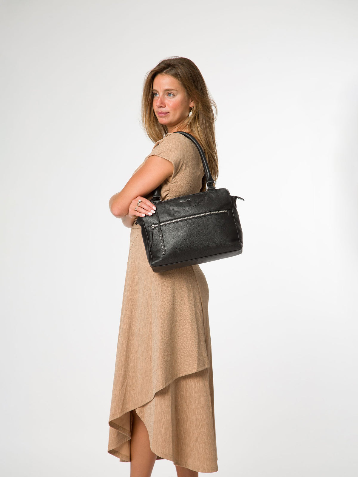 Pure Luxuries London brown Mooki leather handbag 24x32cm - British product