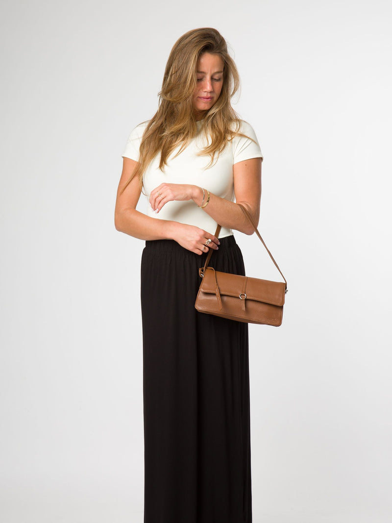 Pure Luxuries London Black Sabina leather grab bag - British product