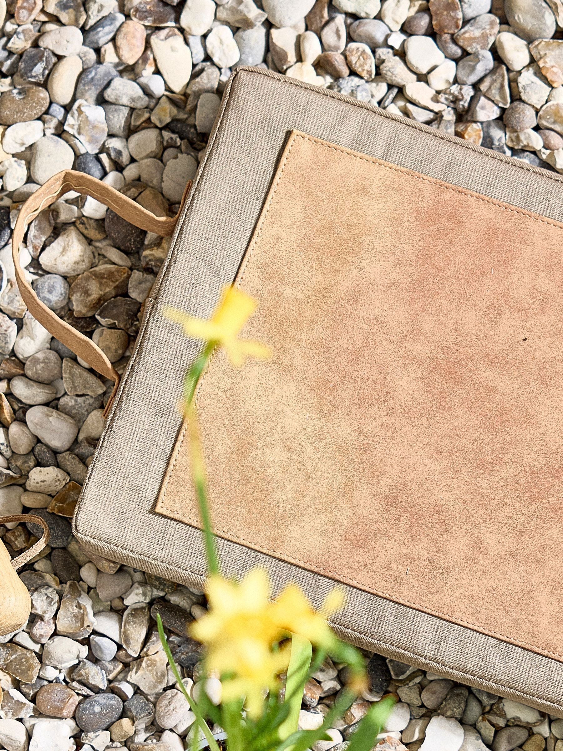 Dibor Brown Khaki garden kneeling pad - British product