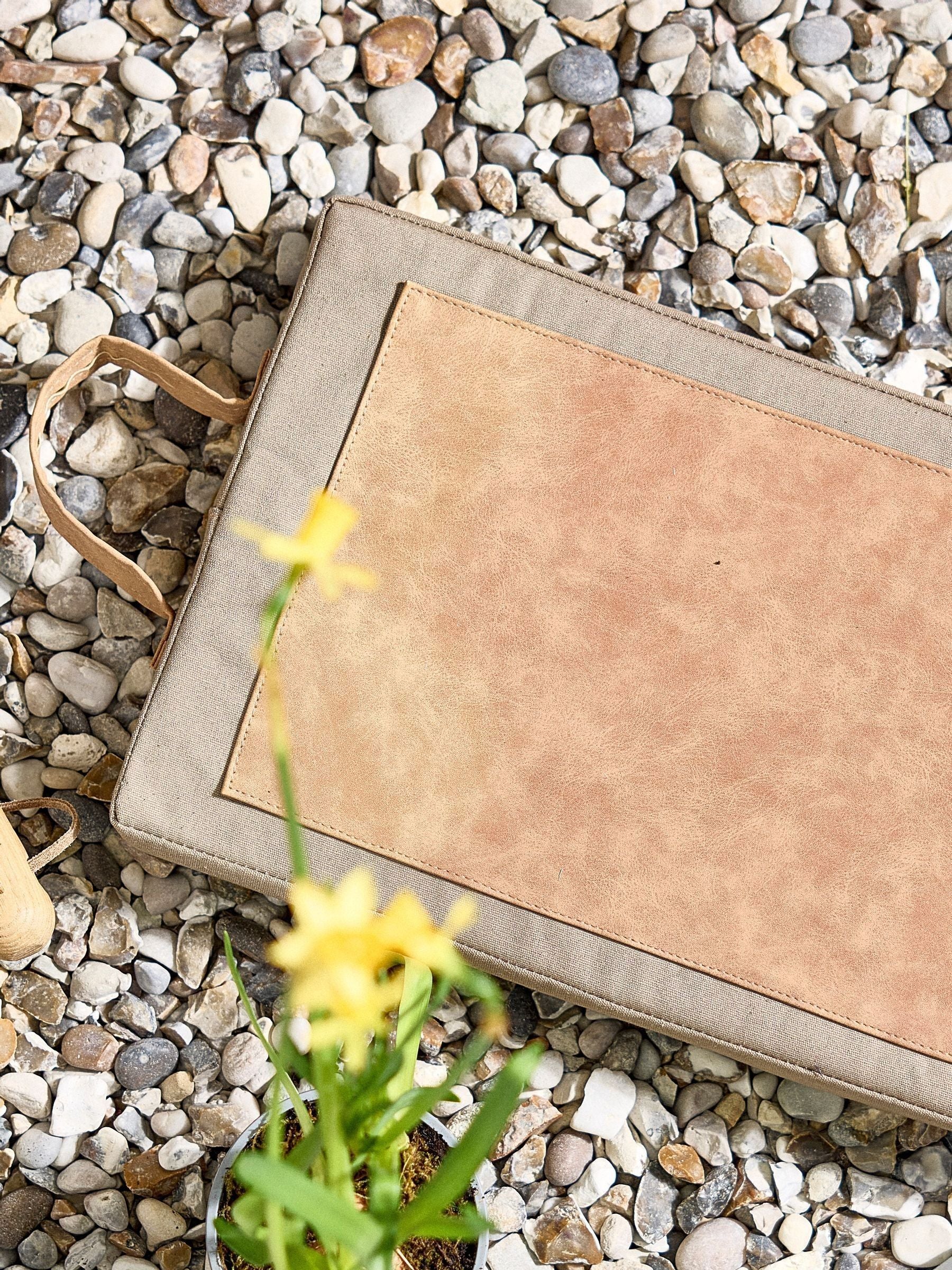 Dibor Brown Khaki garden kneeling pad - British product