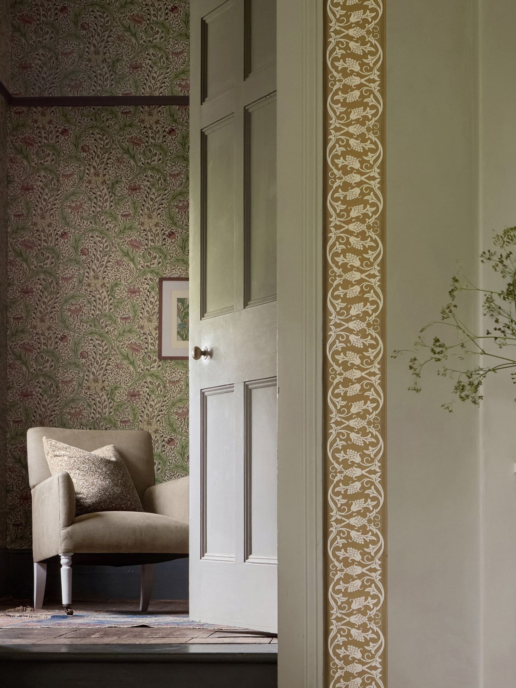 Morris & Co St John's border wallpaper 10M, imported from the UK