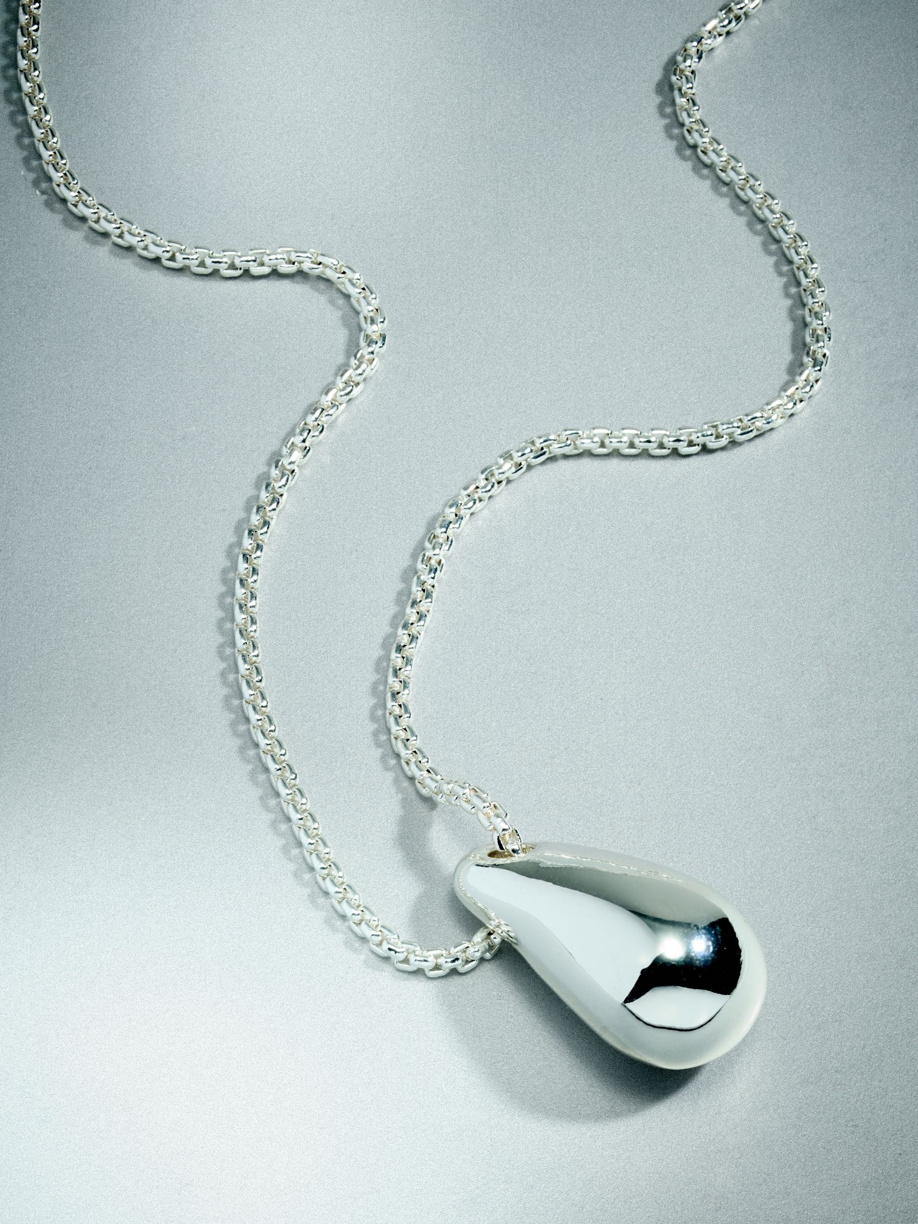Silver plated pendant necklace with cubic zirconia, British product