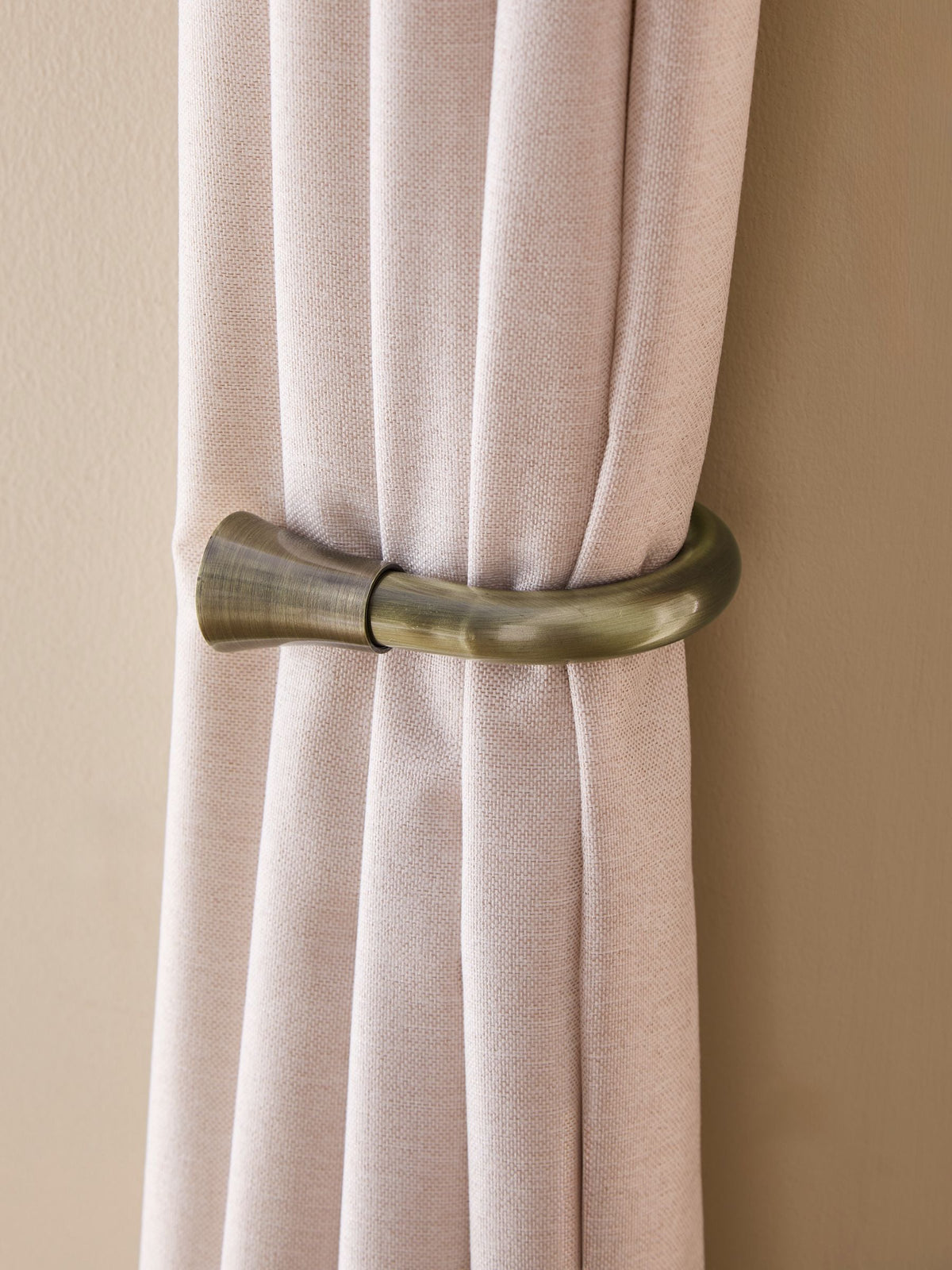 Brushed Silver Trumpet Curtain Holdbacks (Set of 2) - 16.5cm