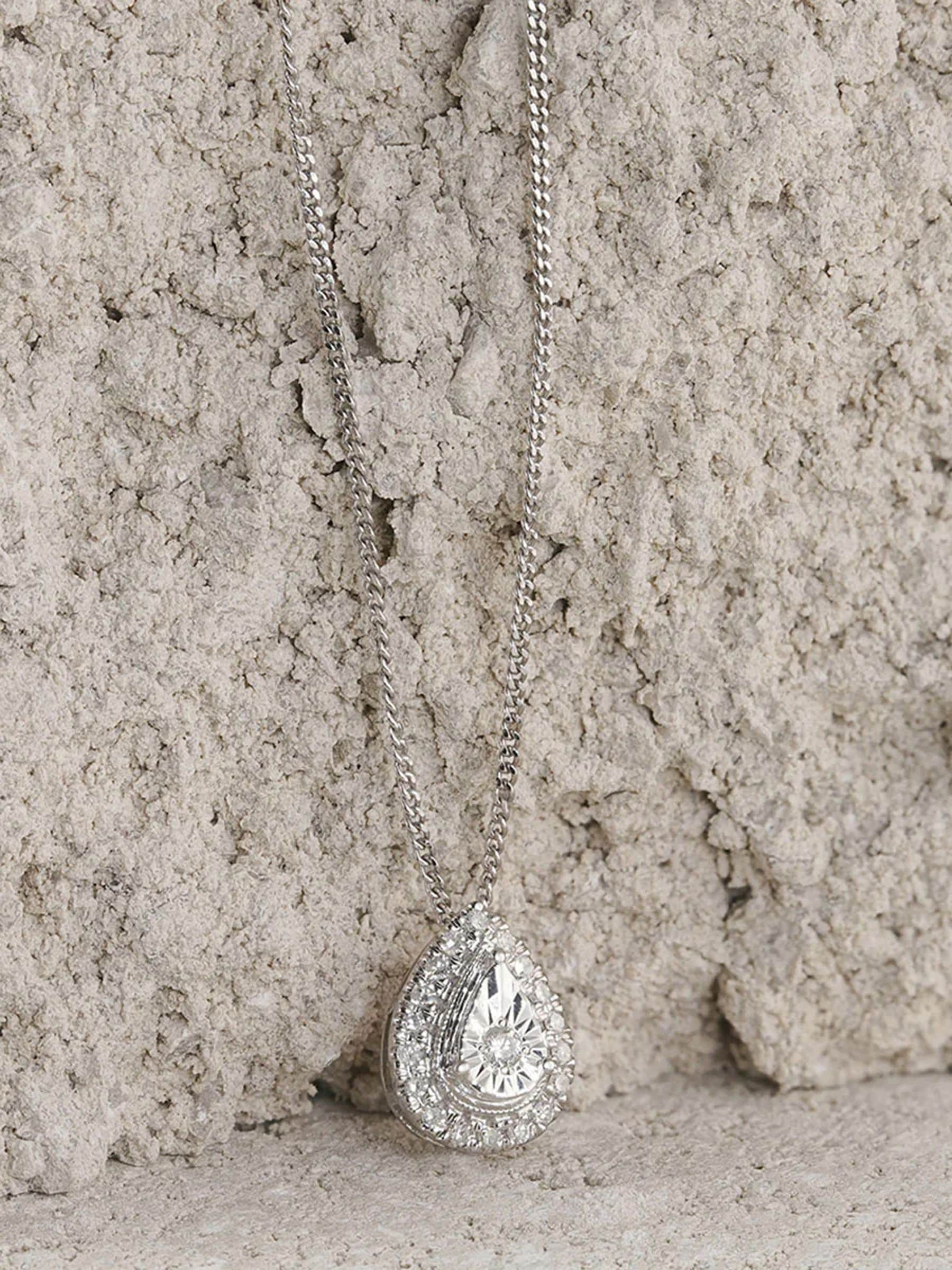 The Diamond Store 0.10ct diamond halo necklace silver (British brand)