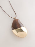 Resin pendant necklace gold tone brown - British product