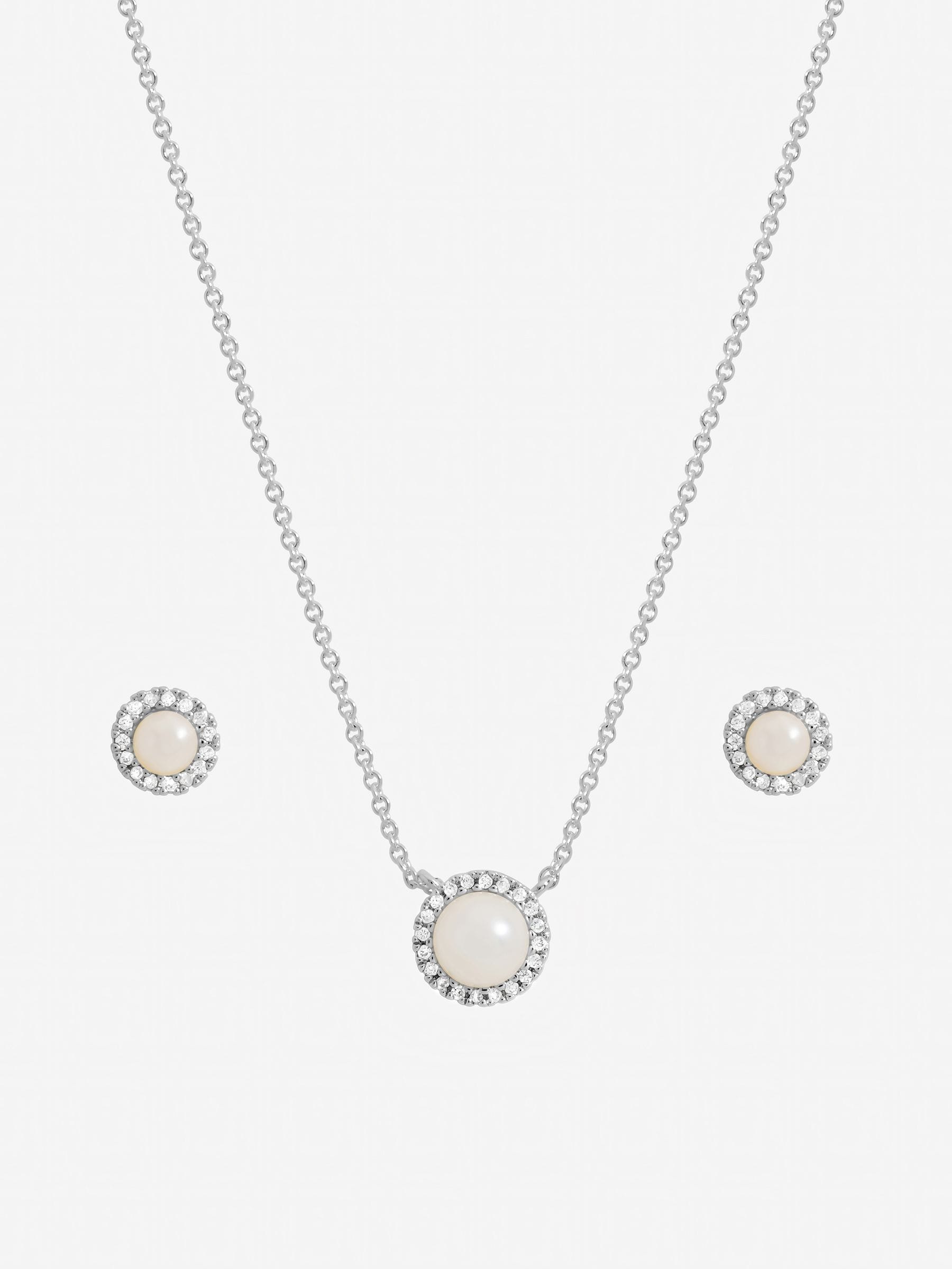 Inicio sterling silver plated pearl halo set gift box, imported from the UK