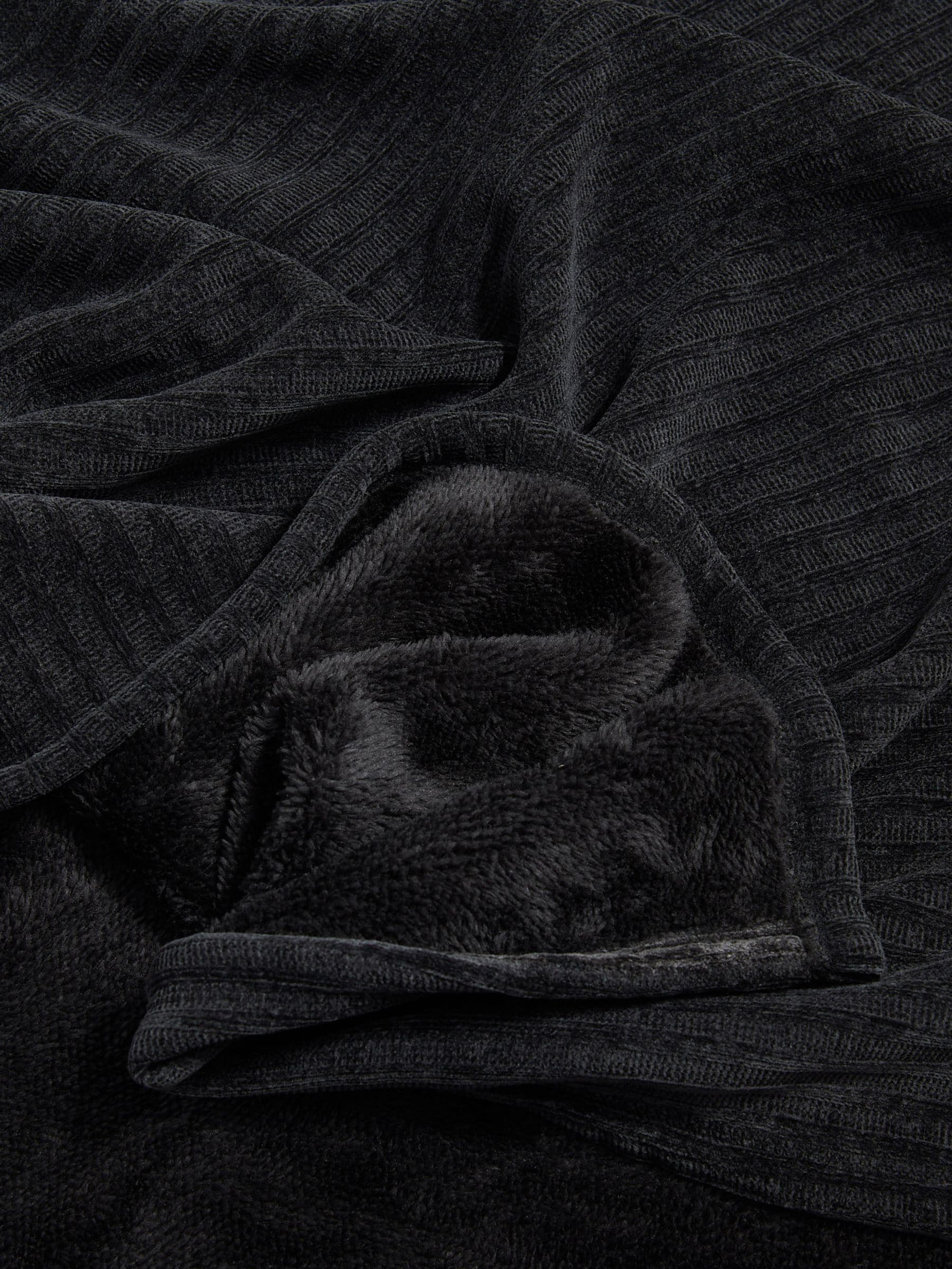 Duchamp Gray Pinstripe fleece throw (British brand)