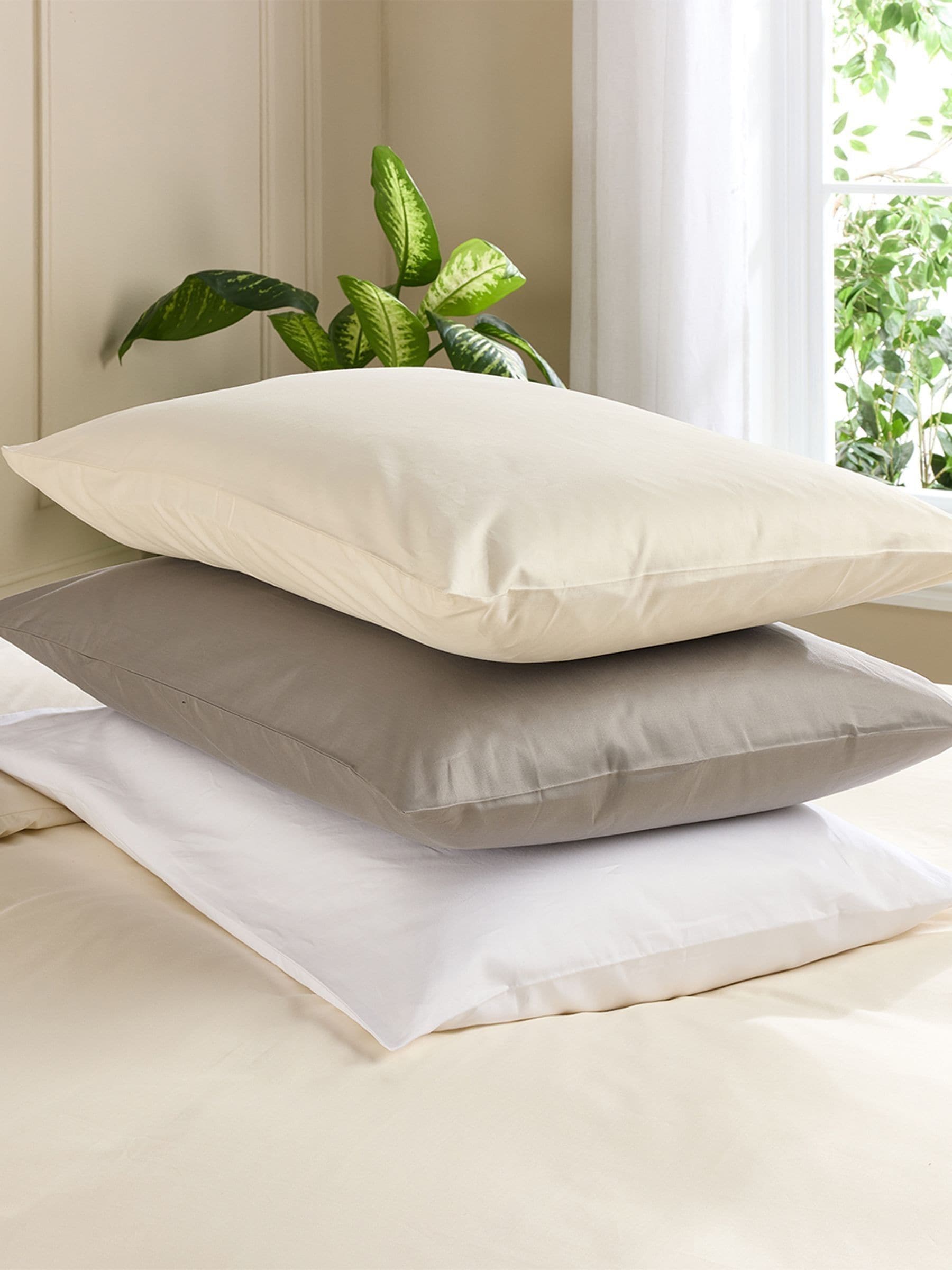 Hotel Pure Luxury white pillowcases pair standard - British product
