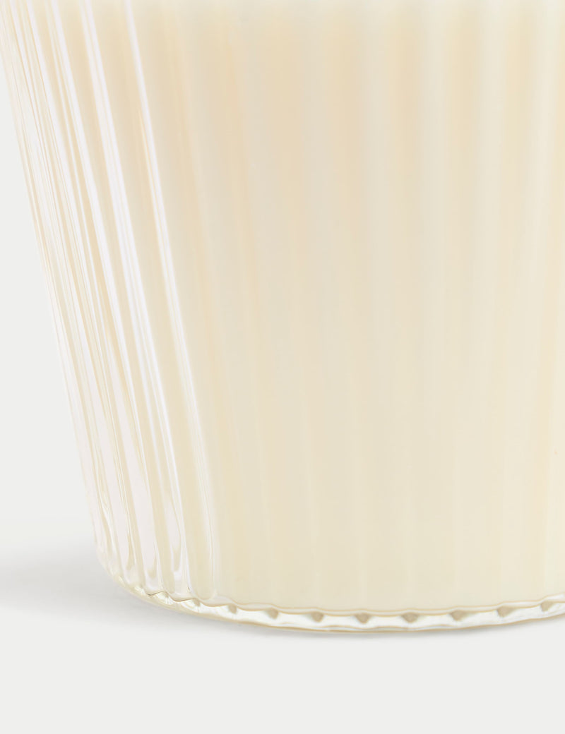 Garden Primrose 3 Wick Candle, UK version