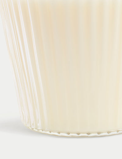 M&S Garden Primrose 3-Docht-Duftkerze – Online bei McGrocer kaufen
