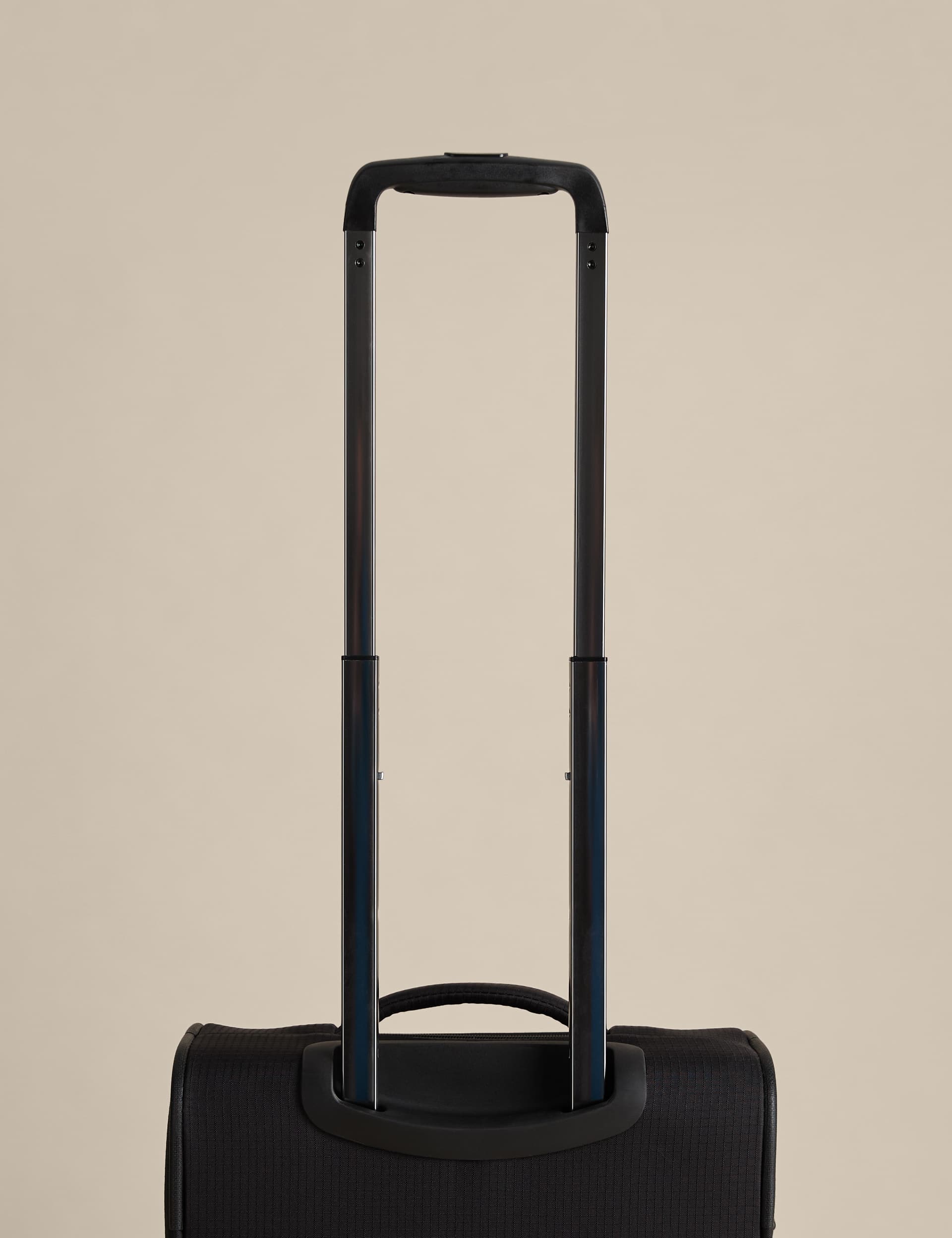 Geneva soft cabin carry-on suitcase with 4 wheels, UK version