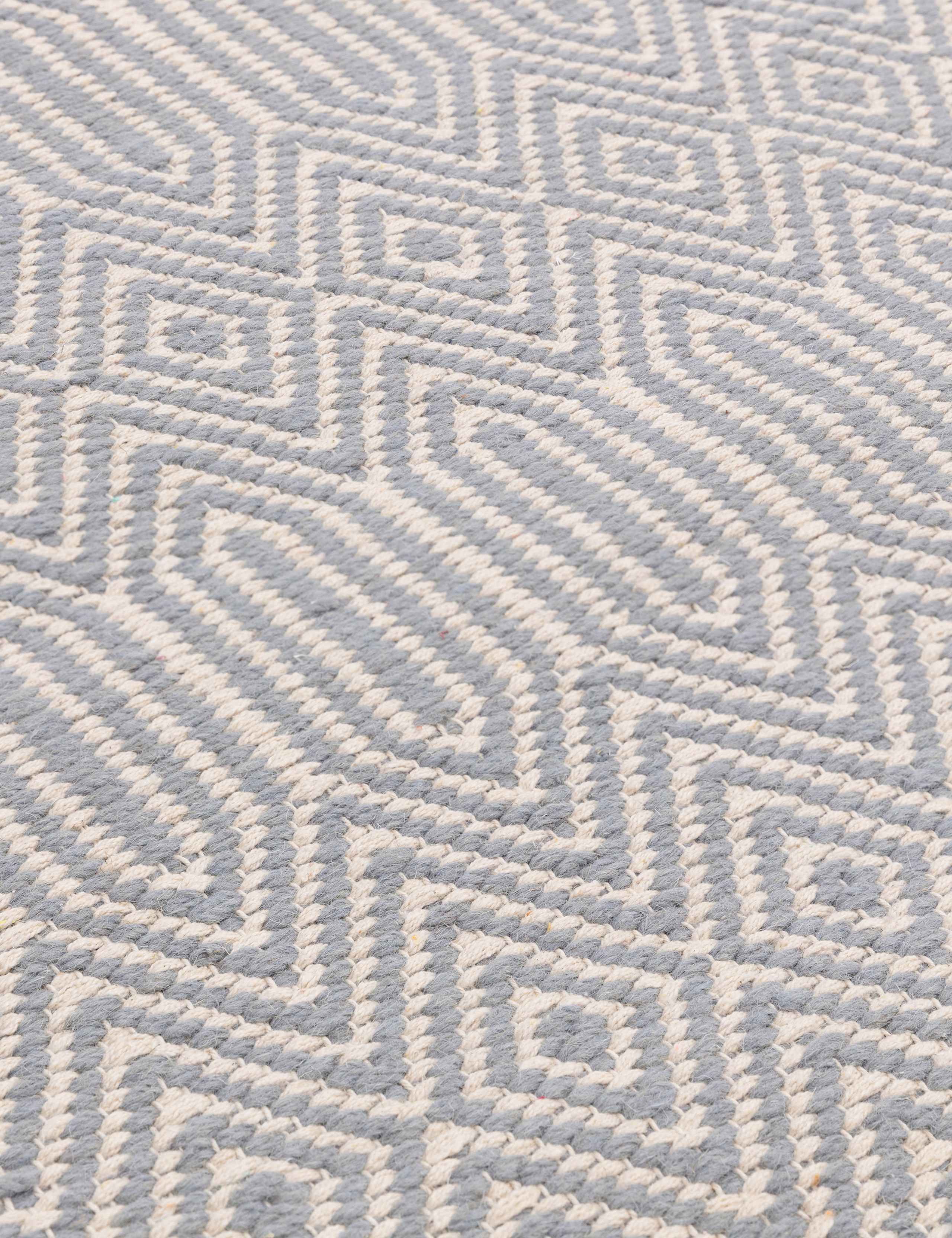 Geo Diamond rug geometric pattern 120x170cm, imported from the UK