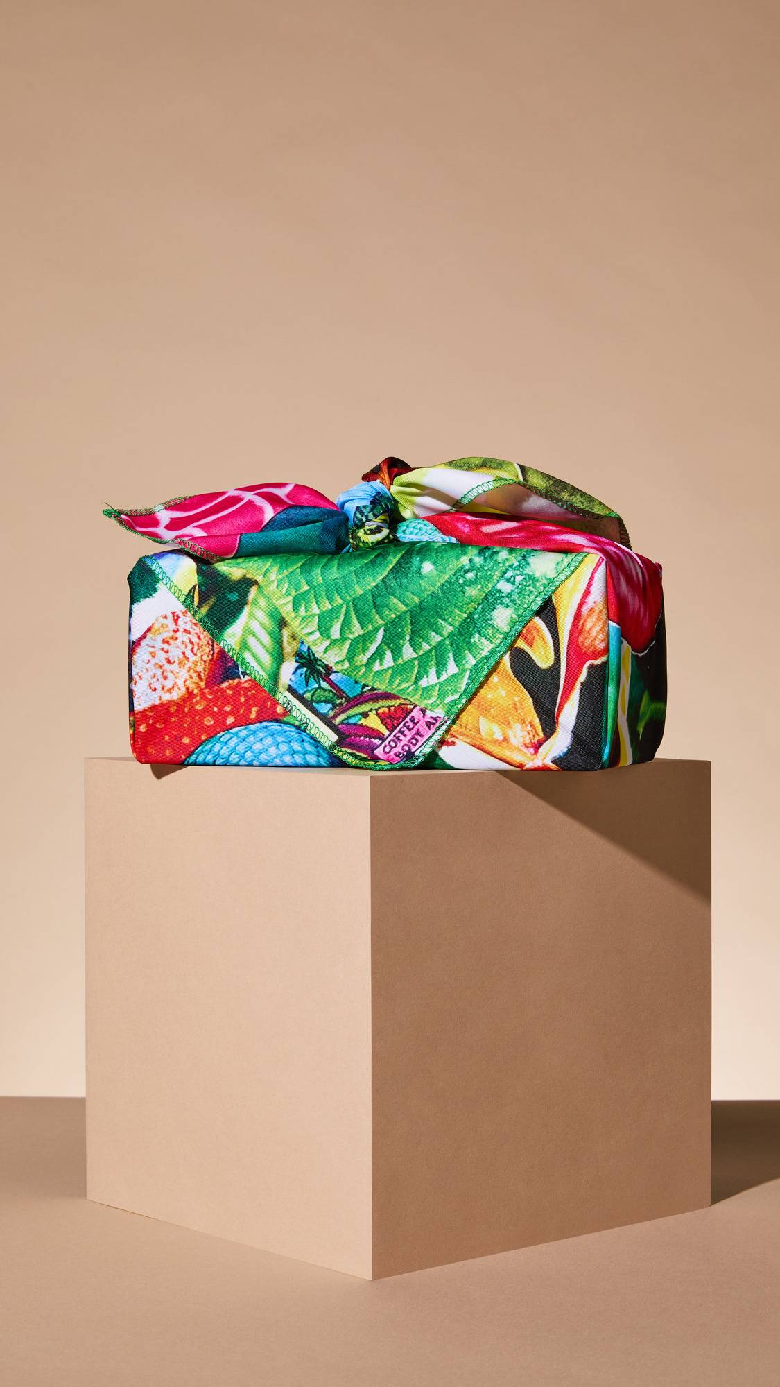 Lush Rewild Knot Wrap gift wrapping 70x70cm (British brand)