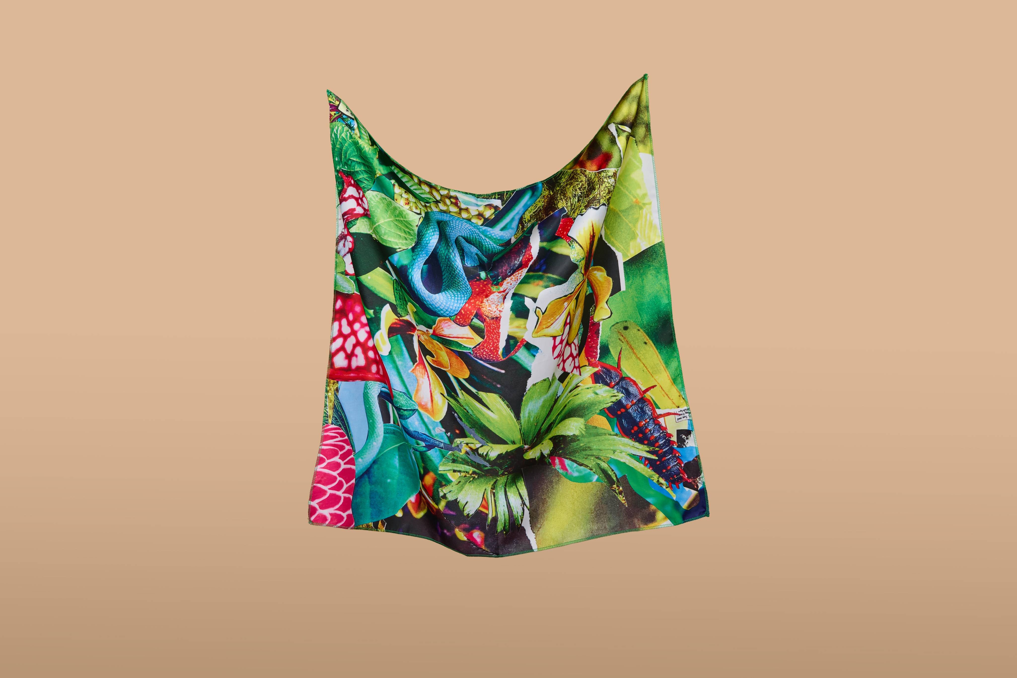 Lush Rewild Knot Wrap gift wrapping 70x70cm (British brand)