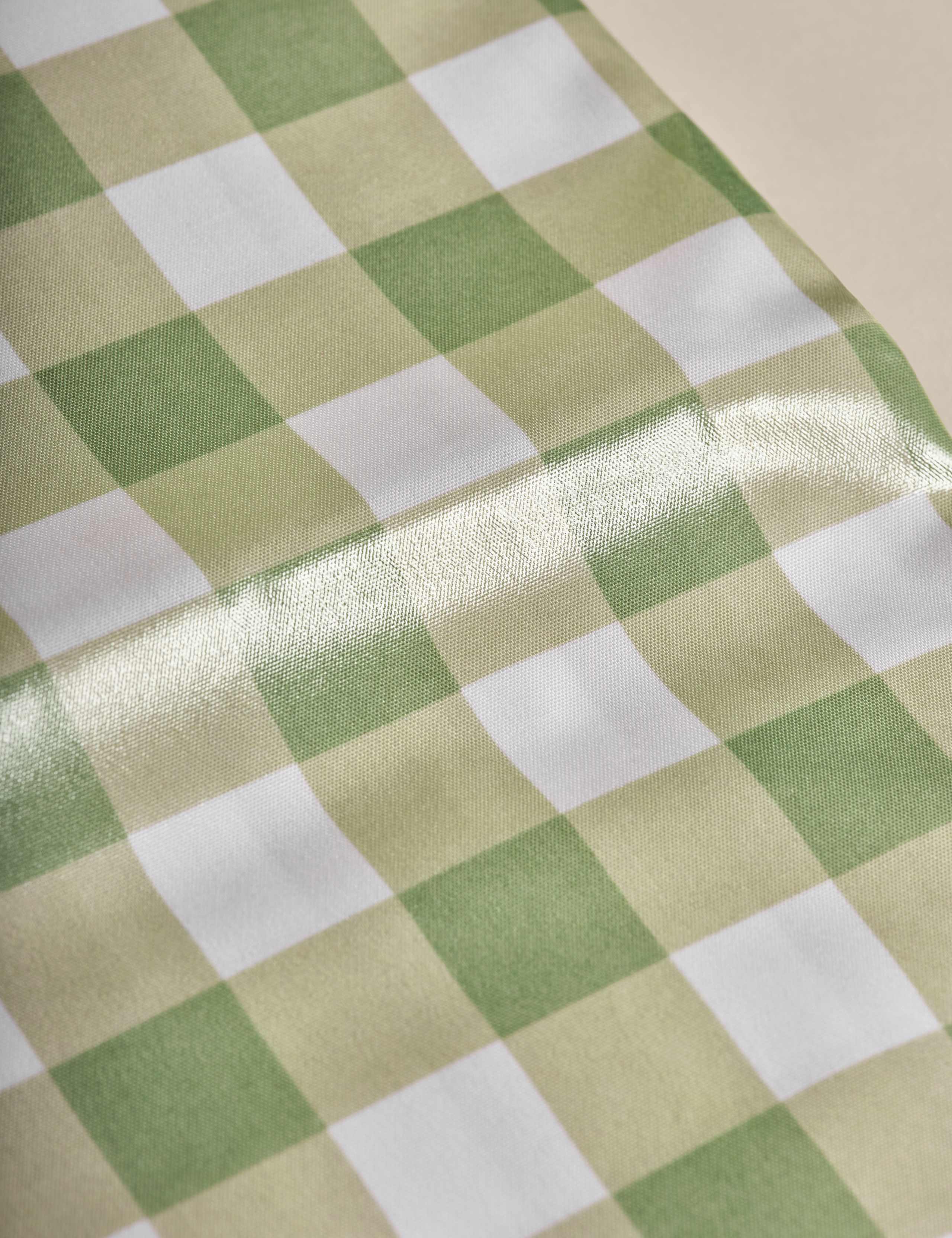 Gingham wipe clean tablecloth 140 x 230 cm, UK version