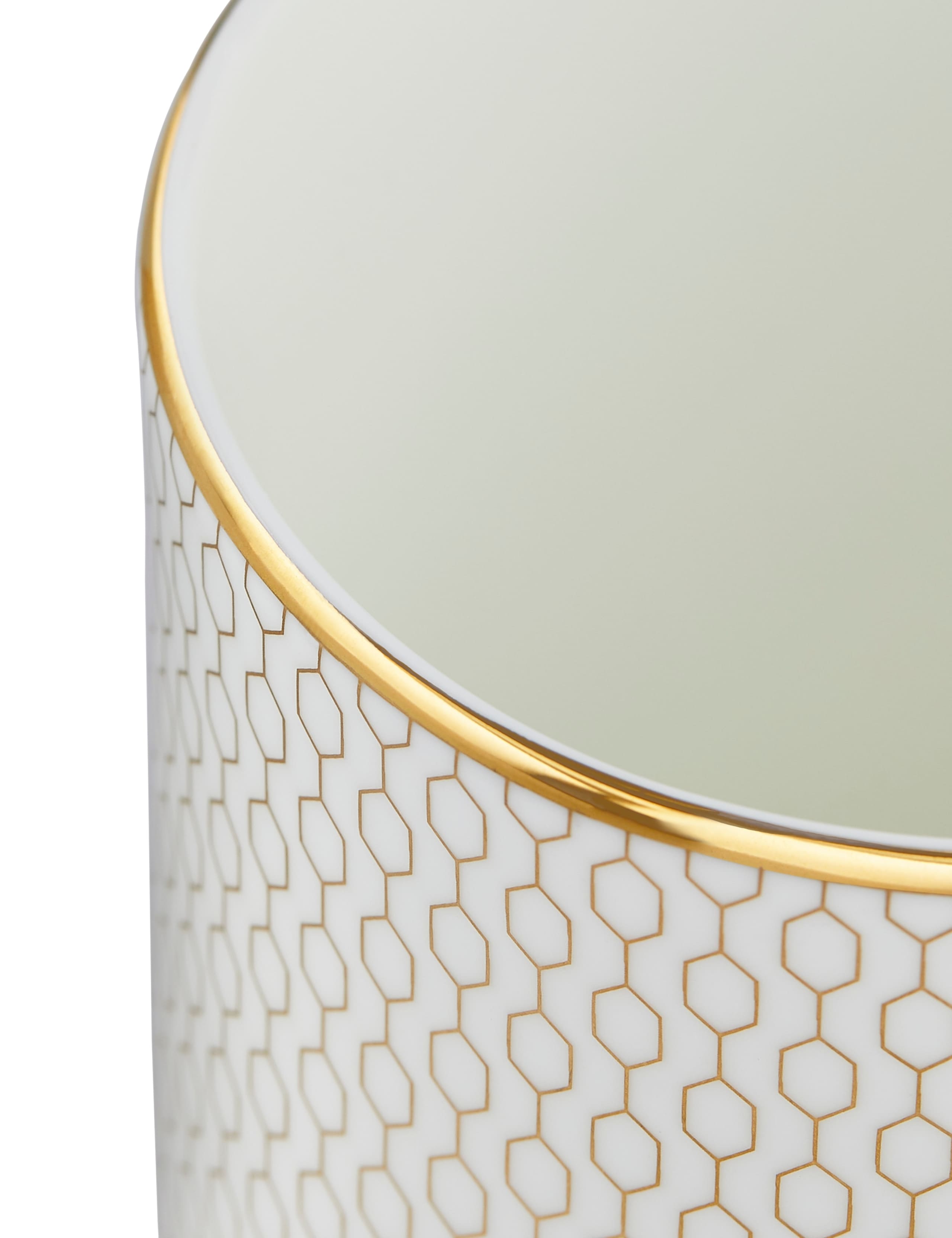 Wedgwood Gio Gold Mug fine bone china with gold trim, UK version