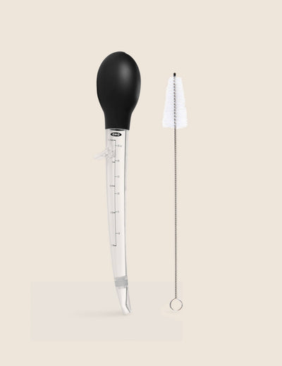 Seringue à sauce coudée Oxo Good Grips avec brosse de nettoyage, ustensile de cuisine
