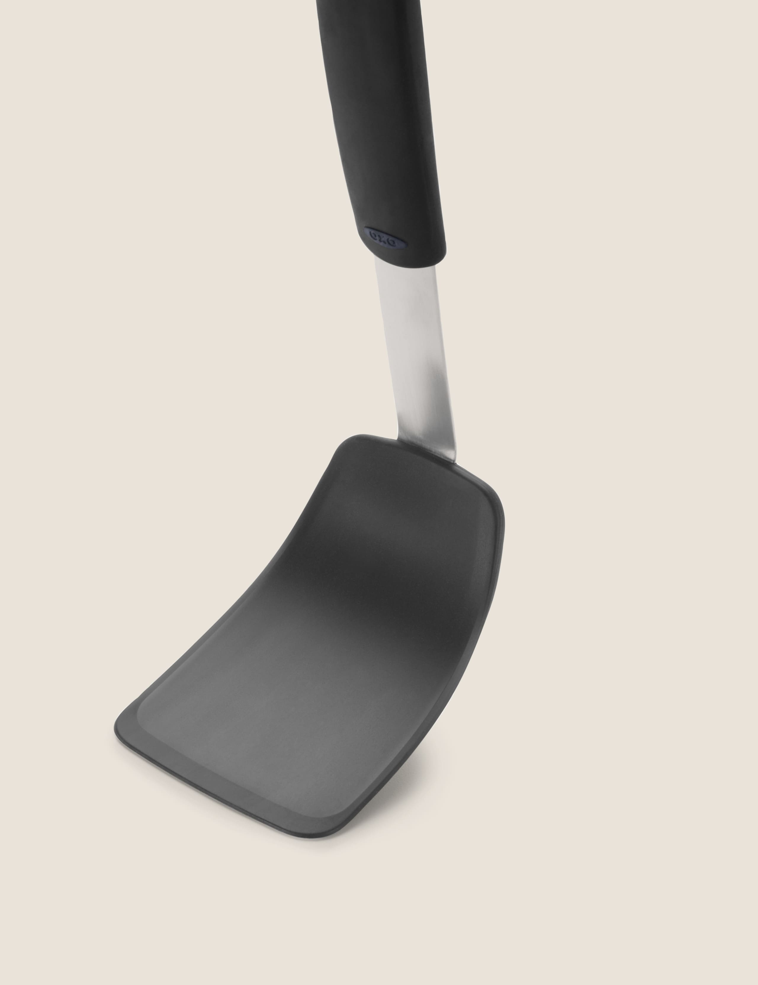 Oxo Good Grips flexible turner, UK version