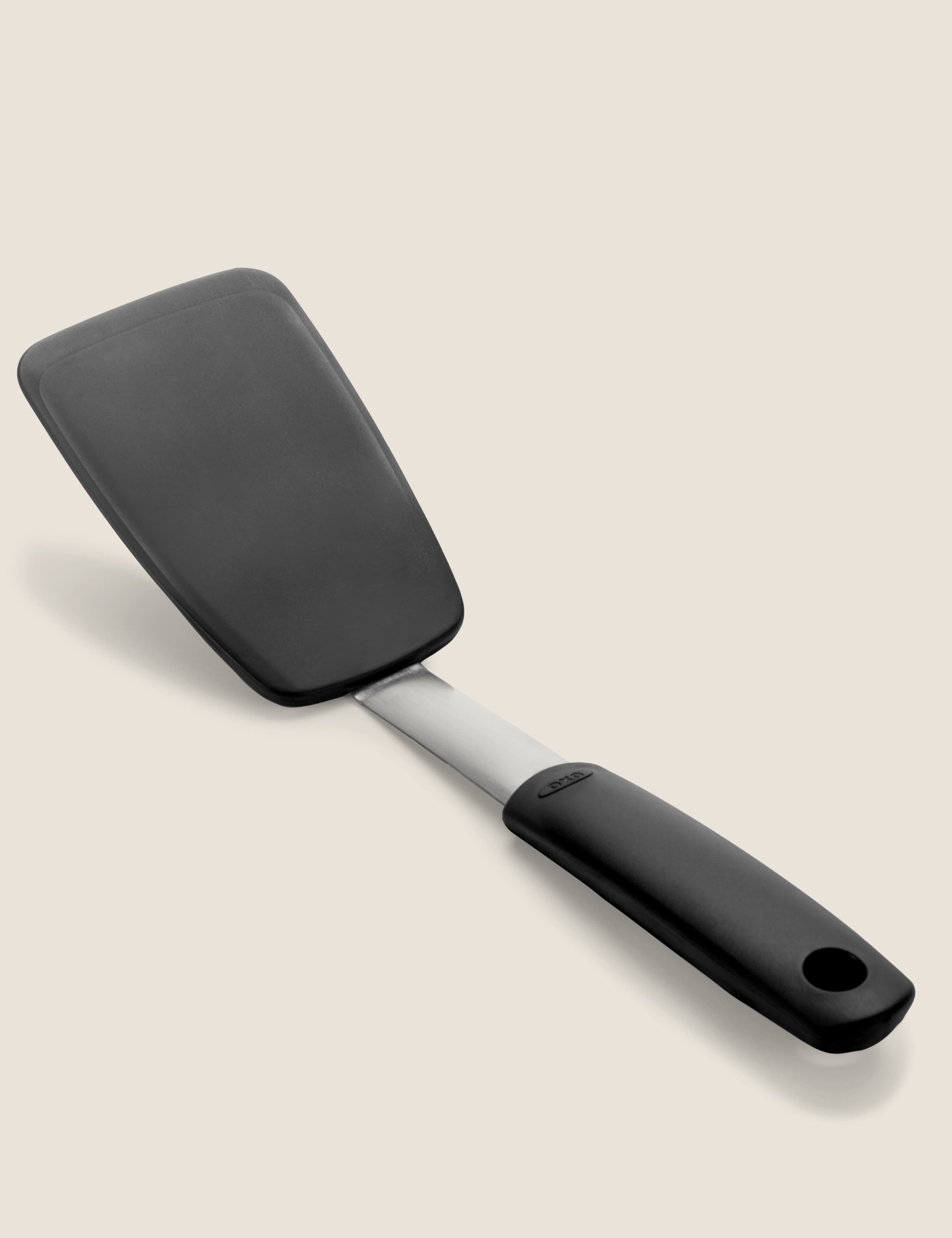 Oxo Good Grips flexible turner, UK version