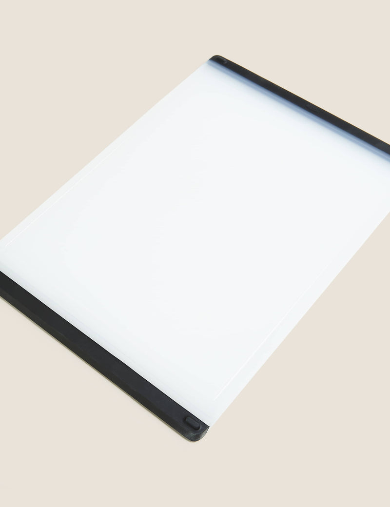 Good Grips utility cutting board with dual sides, UK version