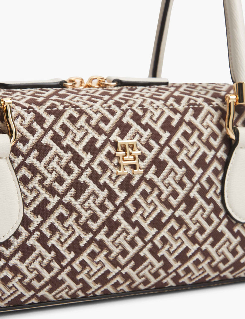 Tommy Hilfiger Grace Jacquard shoulder bag, UK version
