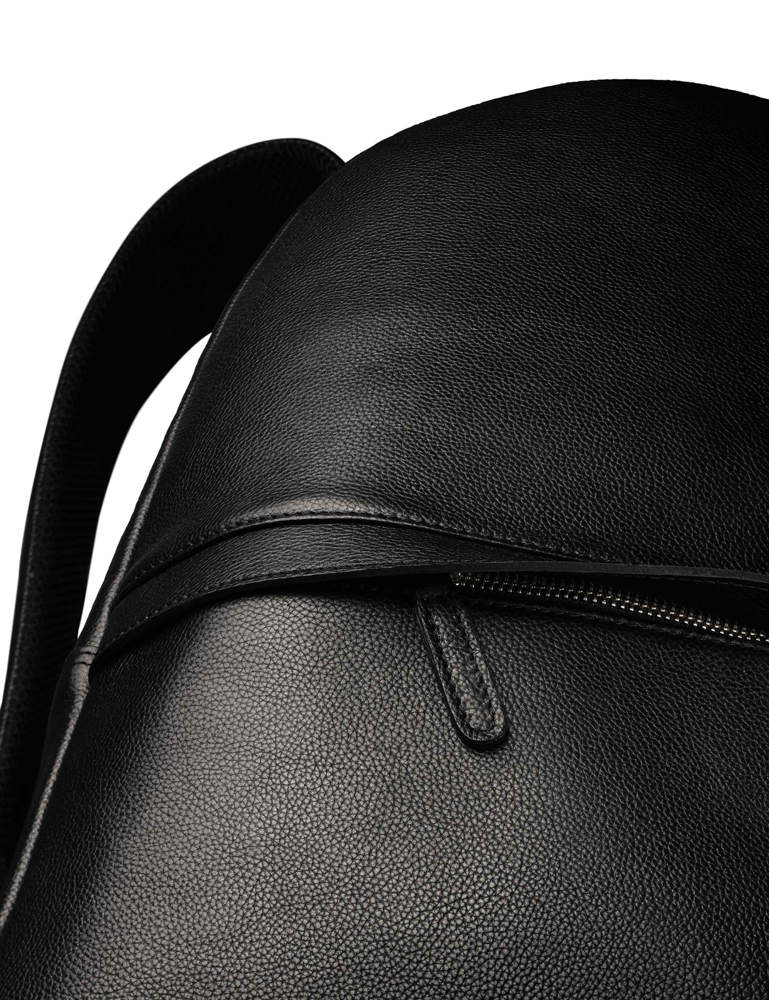 Charles Tyrwhitt grain leather backpack - British product