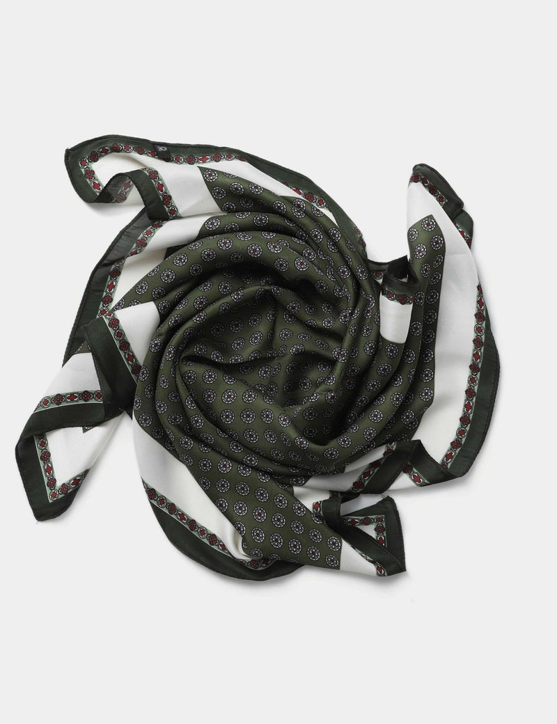Green circle print scarf in polyester, UK version