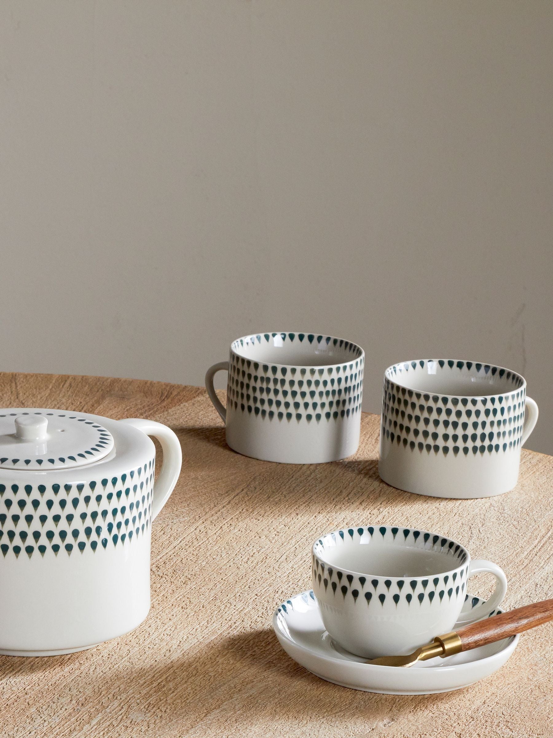 Nkuku set of 2 cream juniper drop mugs, UK version