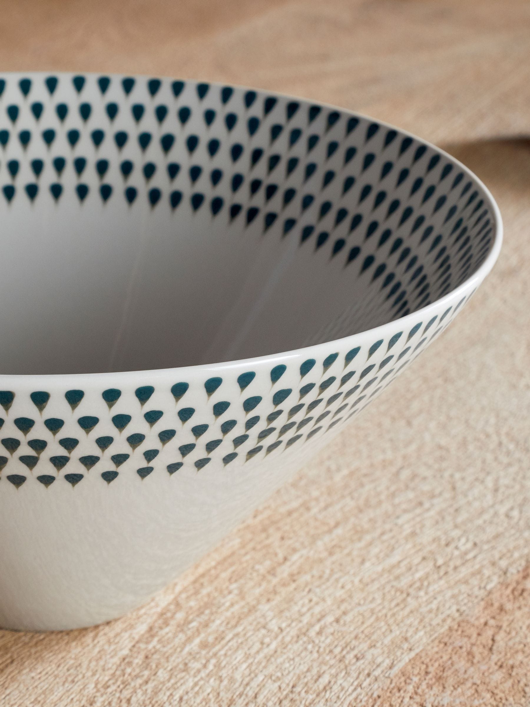 Nkuku cream juniper drop serving bowl medium, imported from the UK